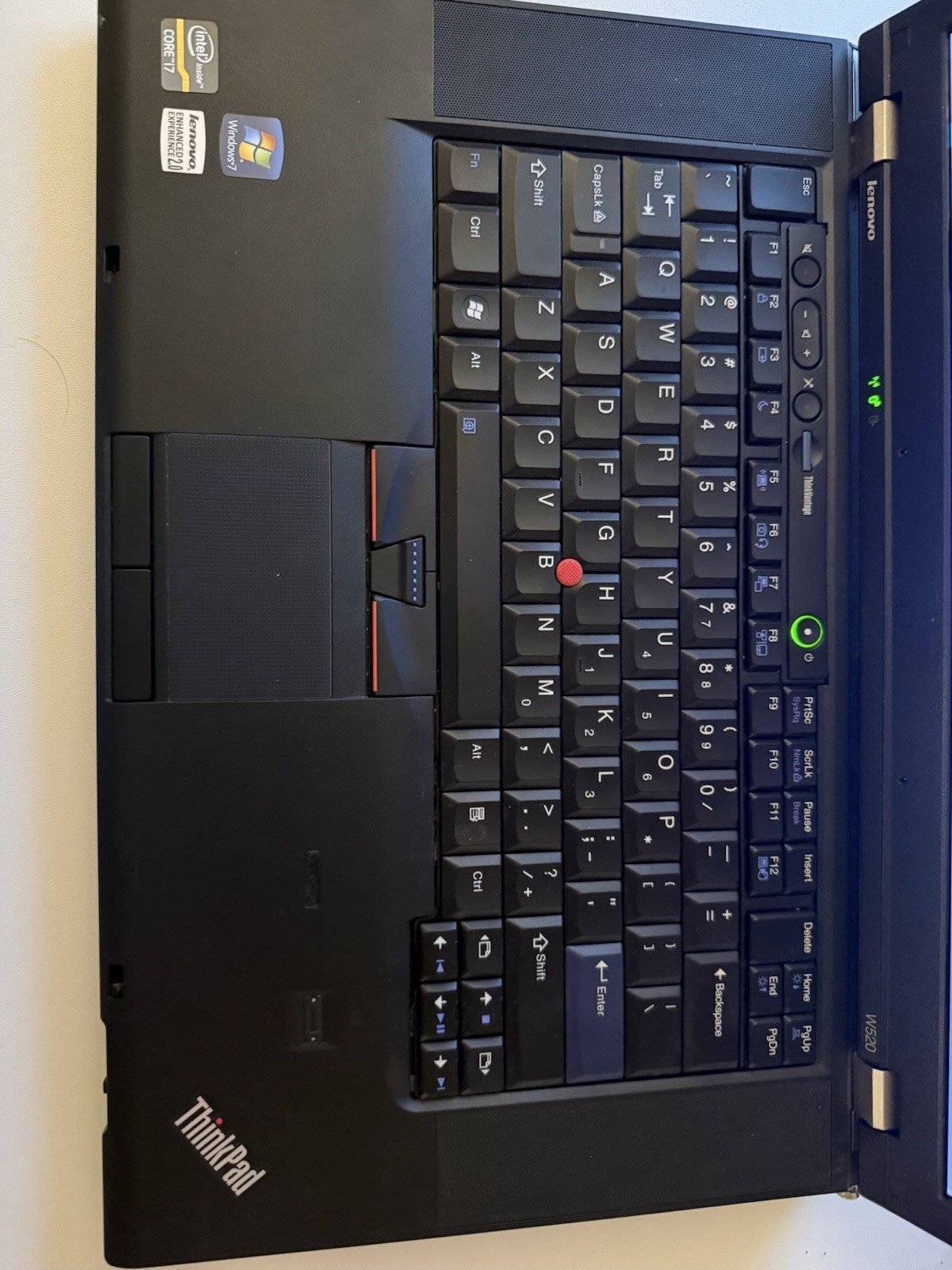 Lenovo ThinkPad W520 – i7 2920xm – 16GB RAM – 2x250gb SSD – Linux Mint – 2000M