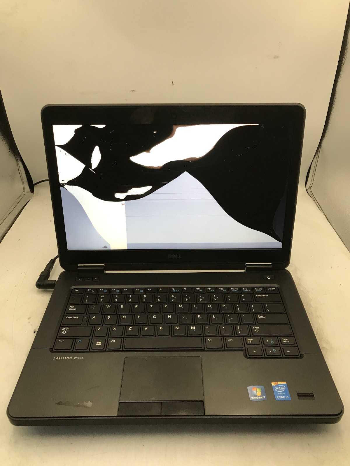 DELL LATITUDE E5440 – FOR PARTS/BAD LCD – INTEL I5 4TH GEN – 4GB RAM – READ – BB