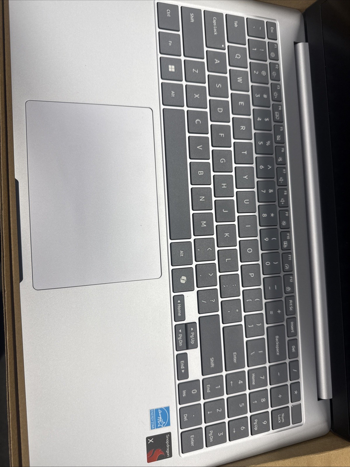 Samsung Galaxy Book4 Edge Snapdragon X 2.96GHz 16GB 512GB 15.6″ NP750XQB