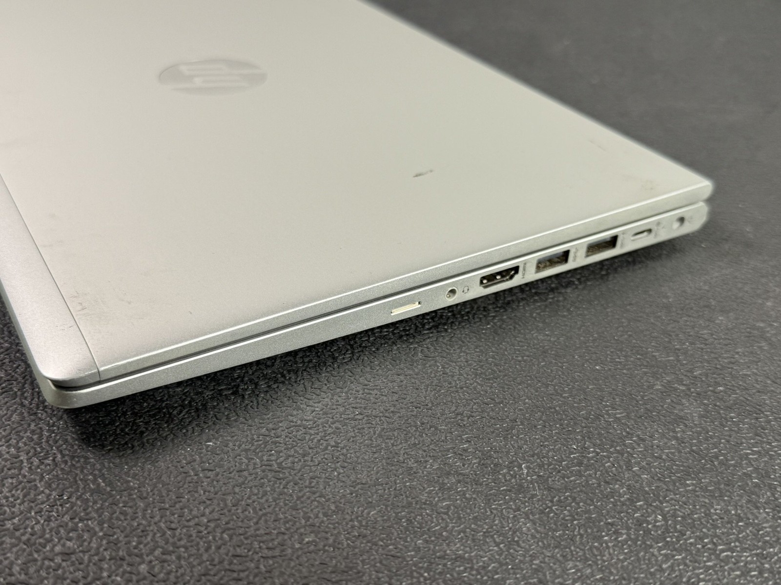 HP ProBook 440 14 G9 14″ i5-1235U 2.5GHz 16GB DDR4 256GB M.2 Laptop – READ