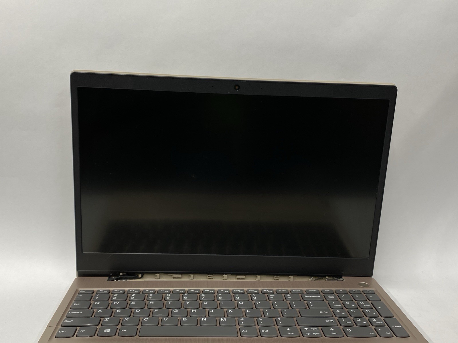Lenovo IdeaPad 3 15IL05 – FHD – i3-1005G1 – No SSD/No OS – READ