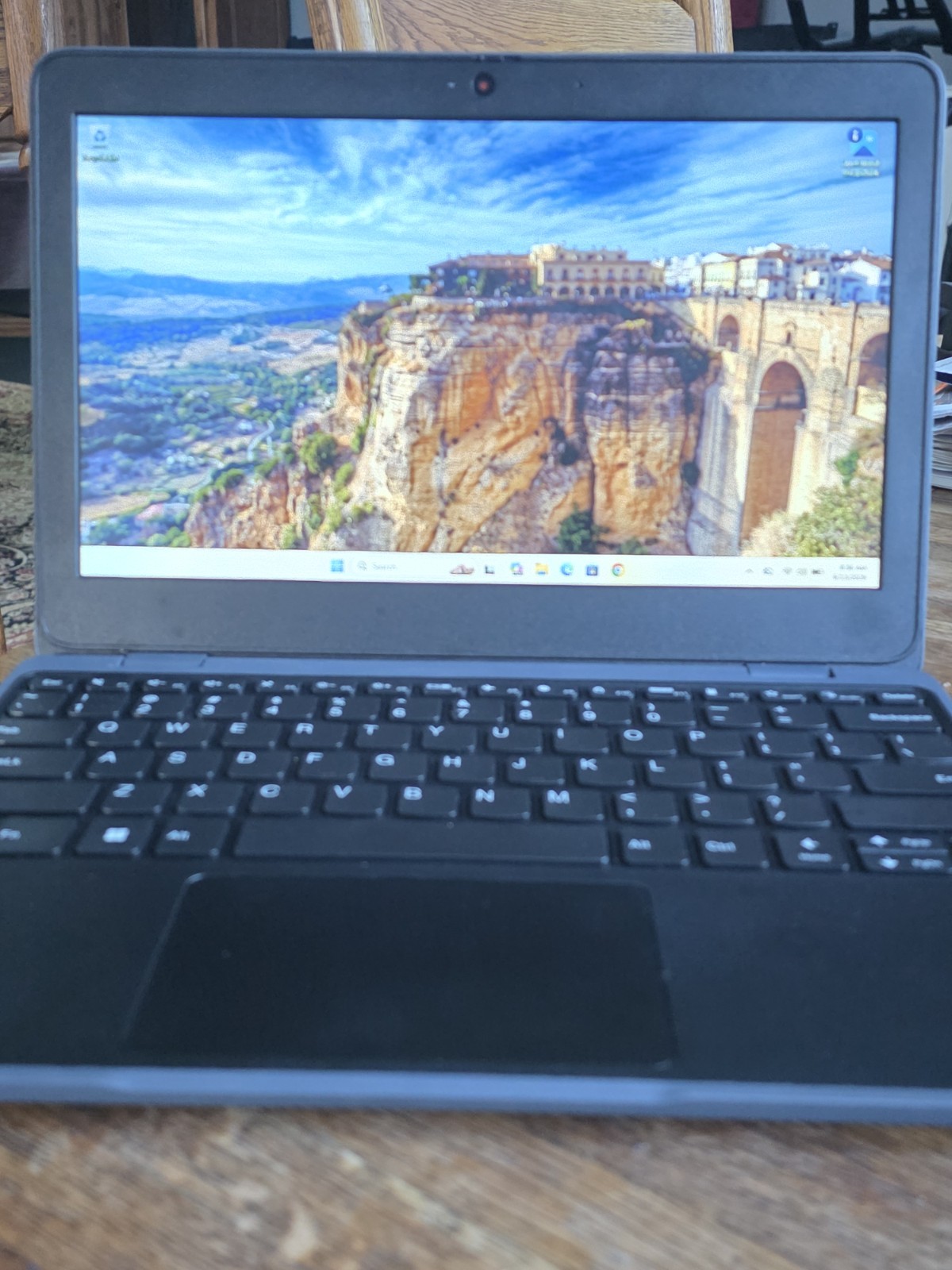 Lenovo 100w Gen 4 11.6″ Intel N100 4GB LPDDR5 119GB SSD, Windows 11 Pro Edu Fast