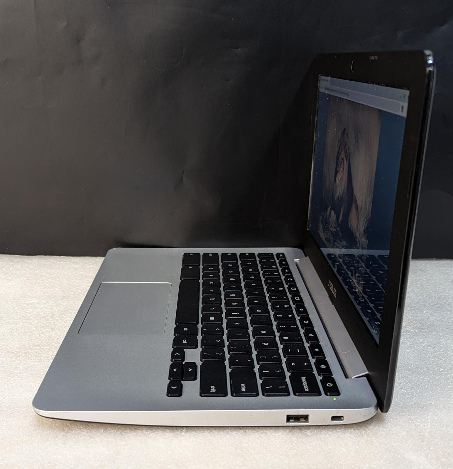 Asus C200M 11.6″ Chromebook Intel Celeron N2830 2.16GHz 2GB RAM 16GB Wi-Fi