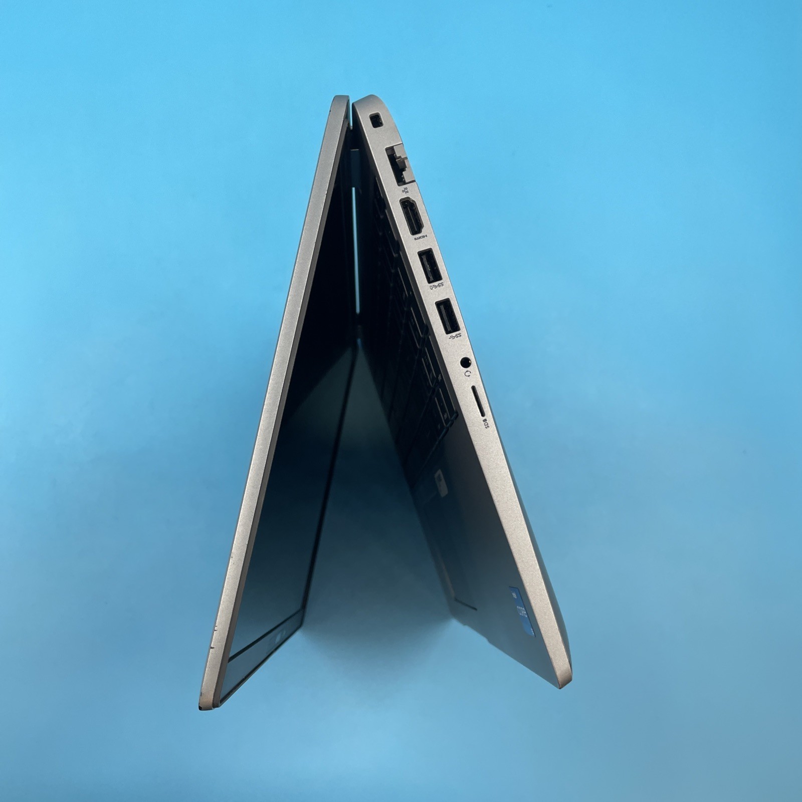 Dell Latitude 5520 | i5-1145G7 | 16GB RAM | NO DRIVE | NO OS | 72% BATTERY