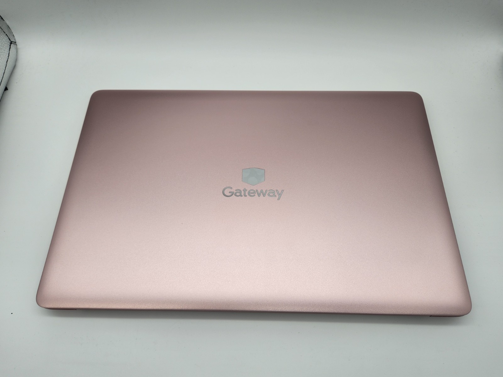 Gateway 15.6″ FHD i5-1035G1 16/ 256GB SSD Win10 Home Fingerprint great condition
