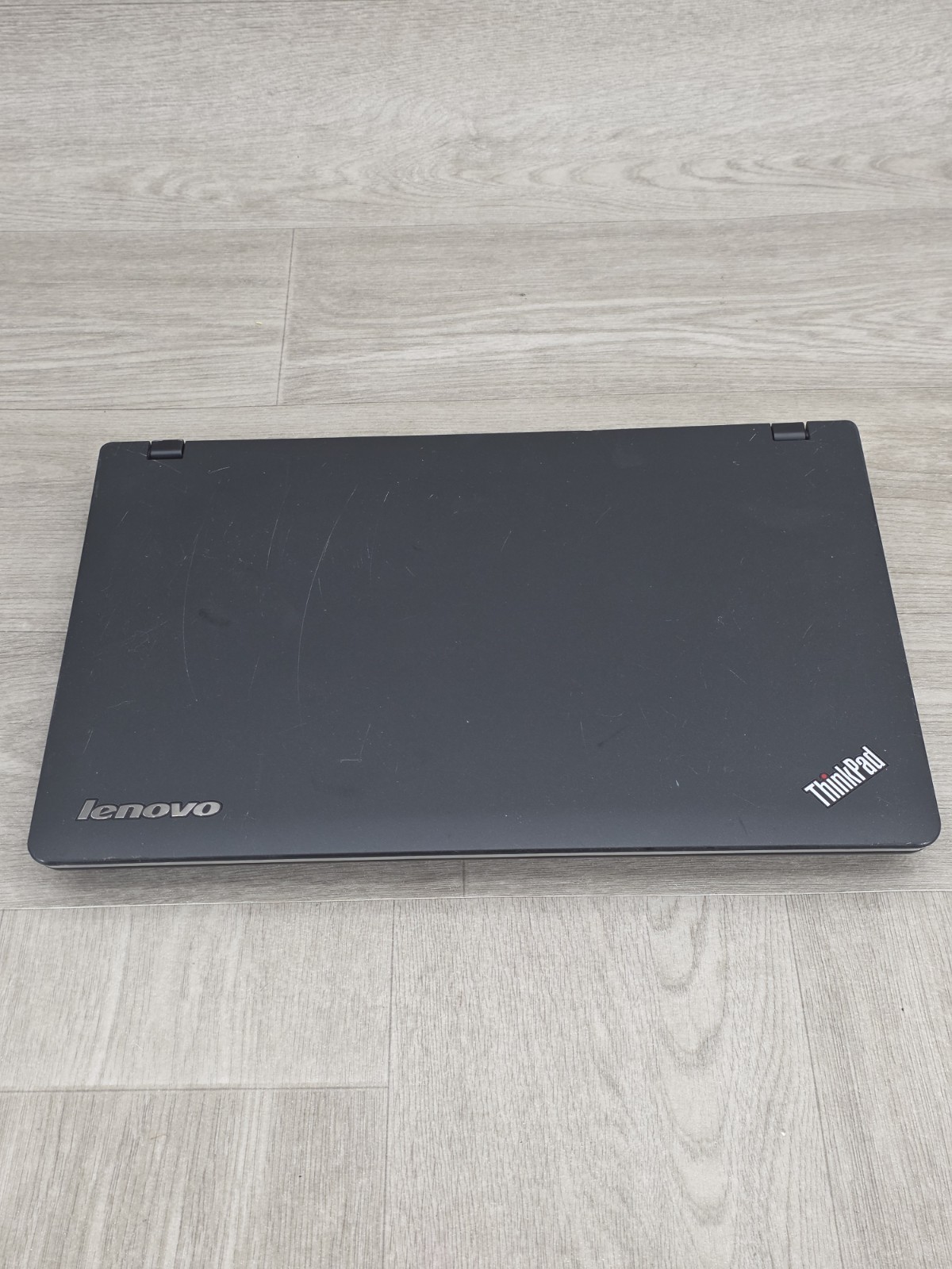 Lenovo ThinkPad Edge E520 15.6″Core i3 2.3GHz 4GB 500GB Broken Screen No Charger
