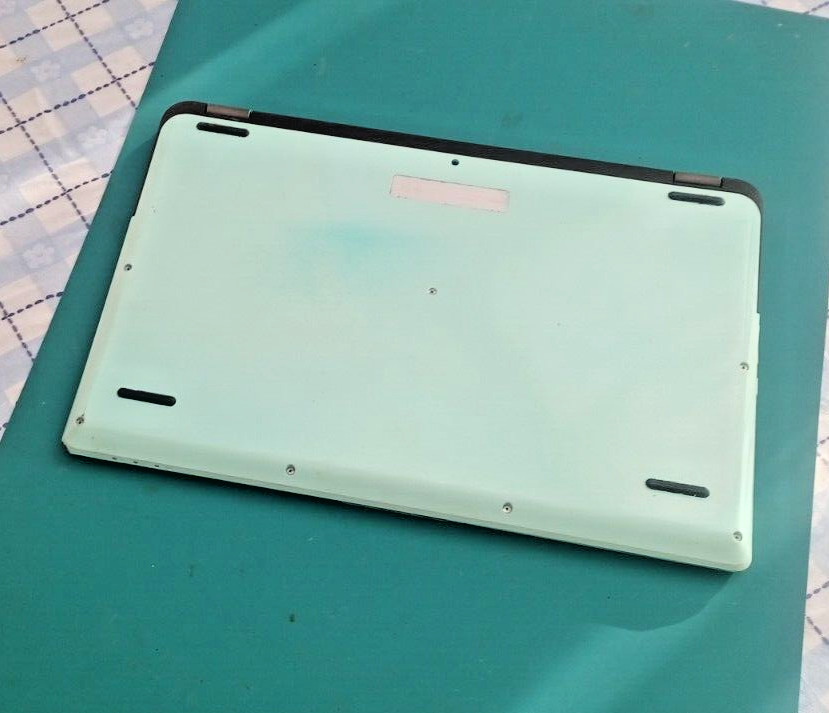 Toshiba Satellite Radius P55W-B5112, Intel i5, 8 GB ram, 128 GB ssd, Win 11