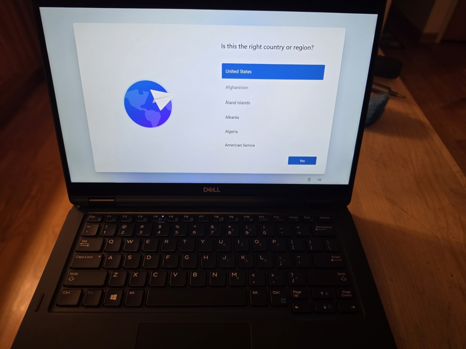 Dell Latitude 7390 2-in-1 Touchscreen Laptop 8th Gen Core I5 1 Tb M.2 16 Gb Ram