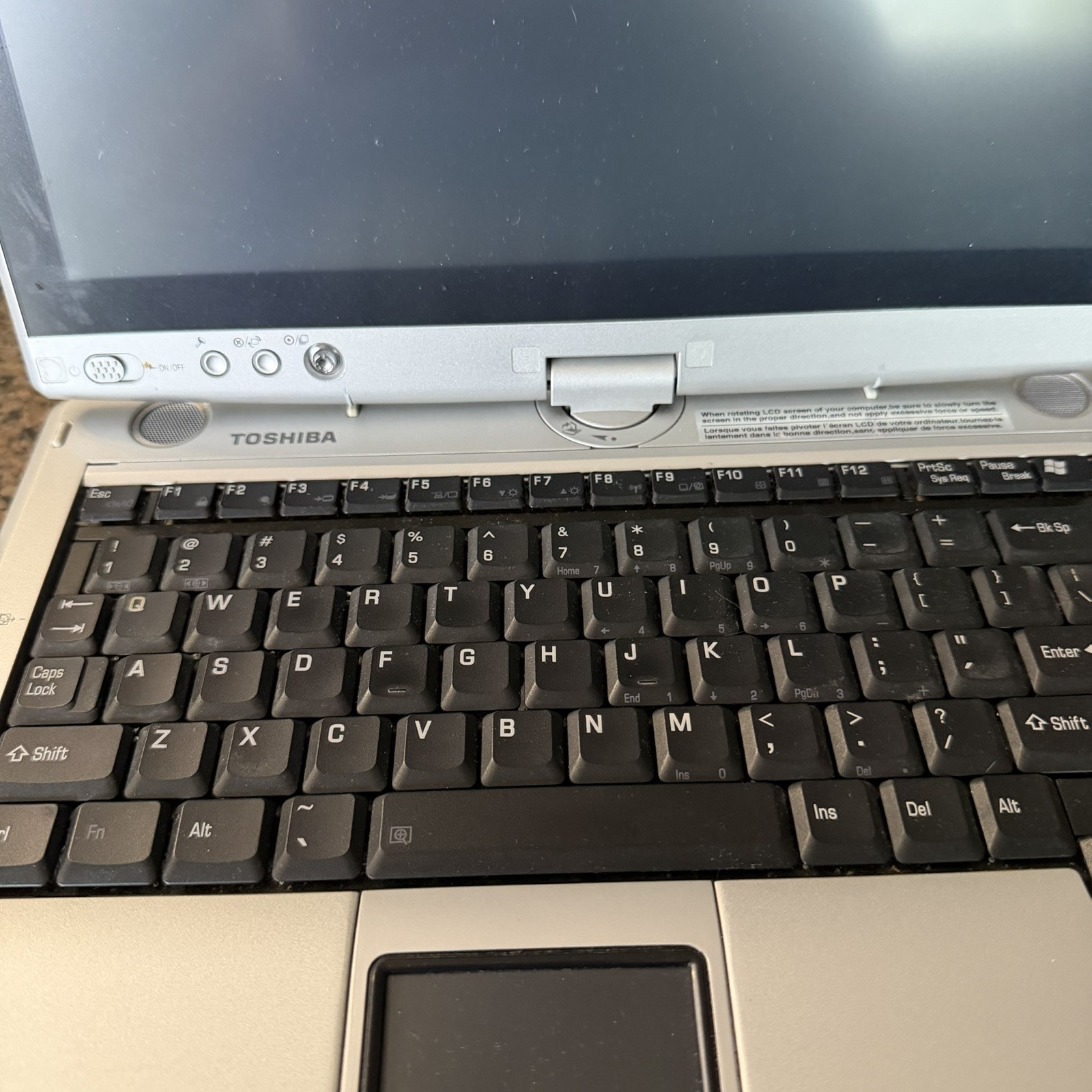 Toshiba Satellite R15-S822 Laptop Convertible Tablet UNTESTED No Charger Parts