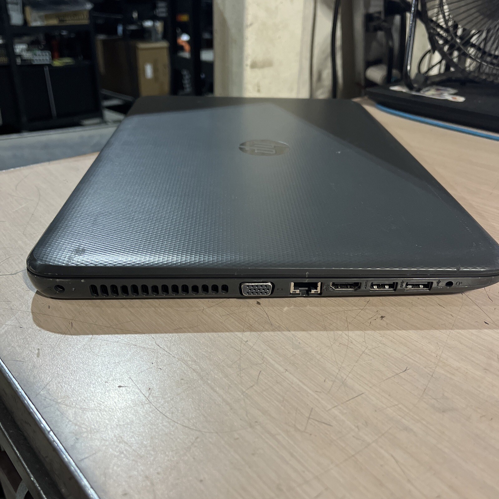 HP 255 G4 NOTEBOOK AMD E1-6015 4GB RAM NO HD