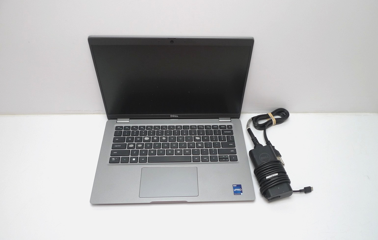 Dell Latitude 5430 | i5-1235U | 16GB RAM | 512GB NVMe | Linux, Charger, Key Wear