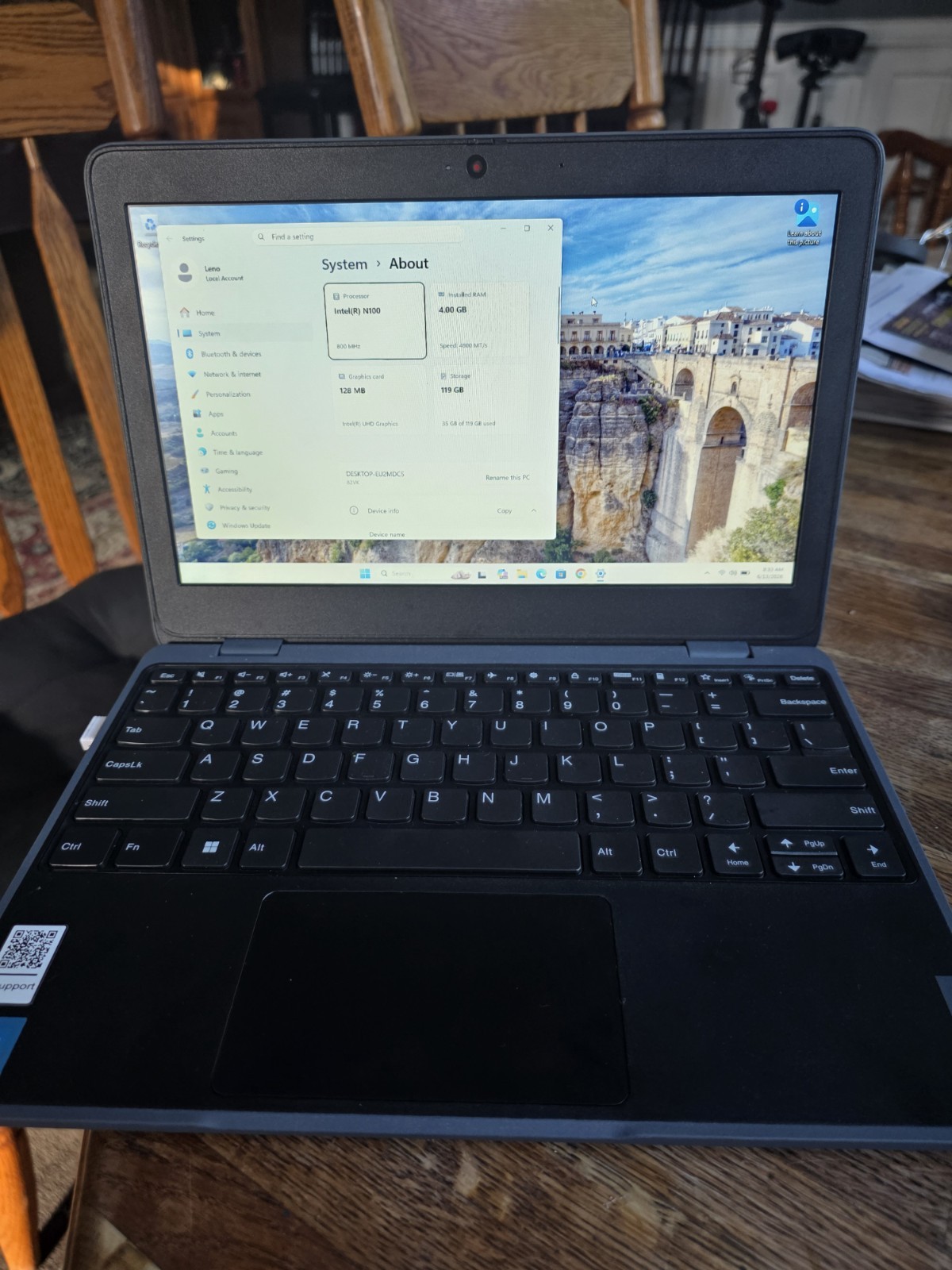 Lenovo 100w Gen 4 11.6″ Intel N100 4GB LPDDR5 119GB SSD, Windows 11 Pro Edu Fast