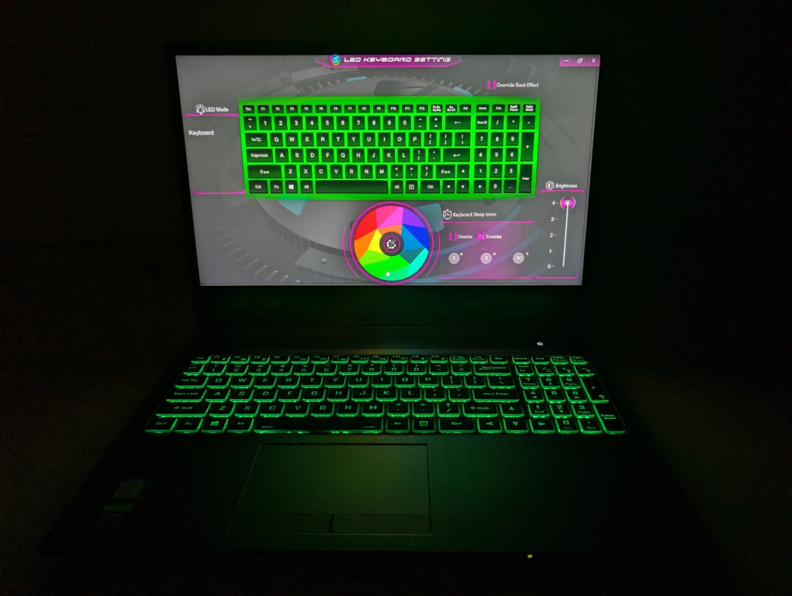 Clevo Sager NH58R | i7-9750H 32GB RAM 500GB SSD + 1TB HD | FHD@240Hz RGB Backlit