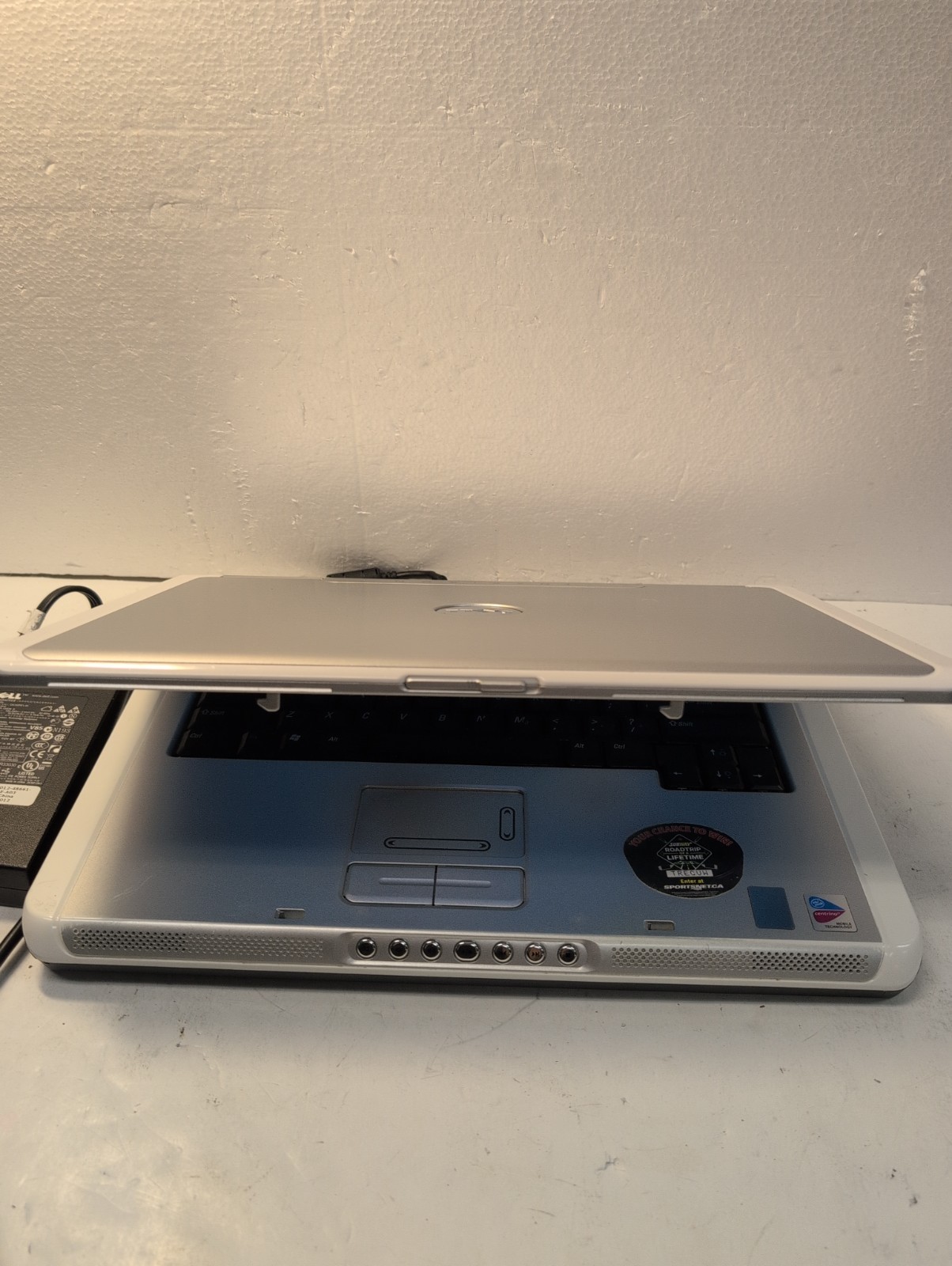 🔥 Dell Inspiron 6000 15.4″ Laptop Pentium M 1.86GHz/2GB/60GB HDD/Win XP (READ)-