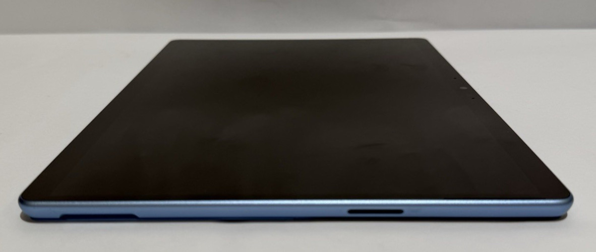 Microsoft Surface Pro 9 13″ (2038) 256GB, Intel i5 12th Gen, 8GB Ram – Blue