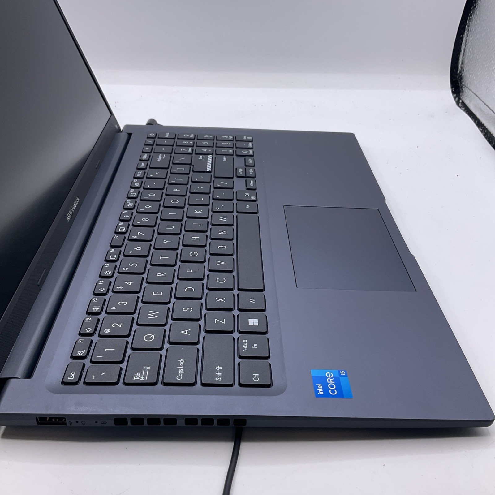 ASUS Vivobook F1502ZA-WS51 15.6″ i5-1235U 8GB RAM With Dell Backpack PO1520P