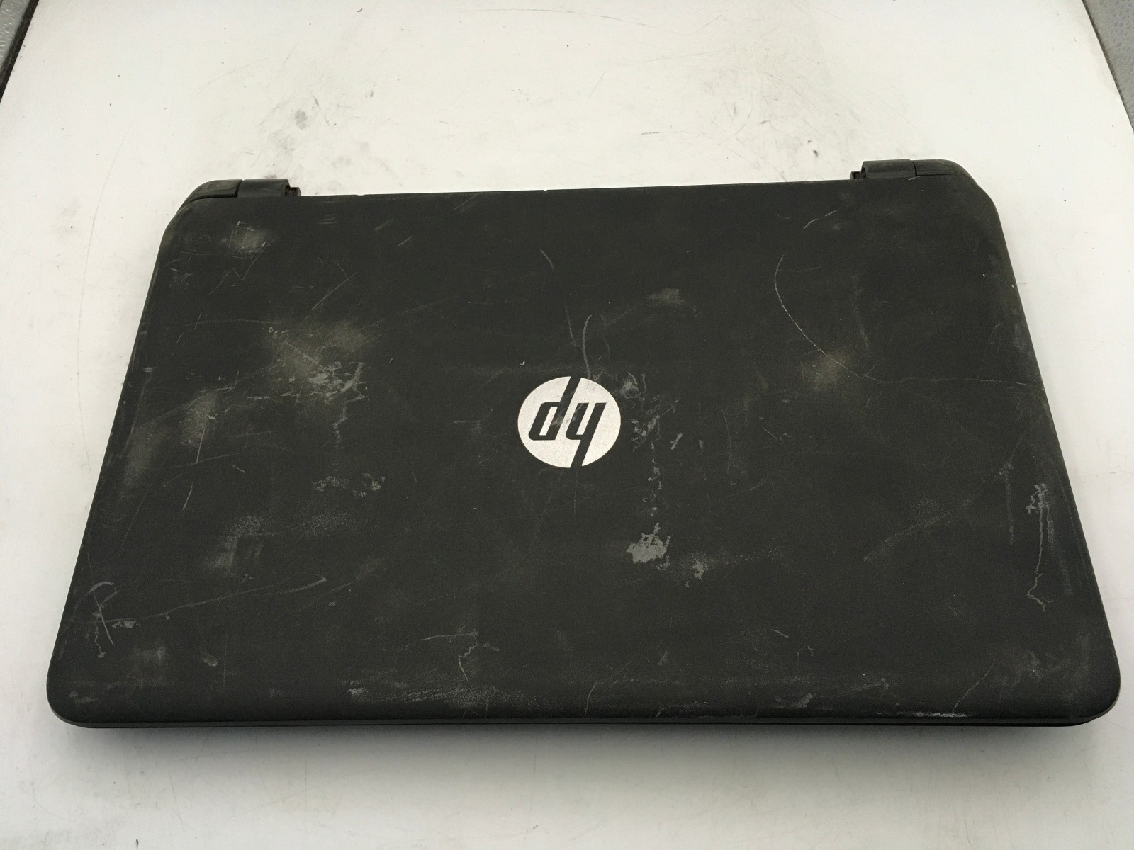 HP 15 F222WM – FOR PARTS/REPAIR – INTEL PENTIUM – NO RAM – NO OS – READ DESC -BB