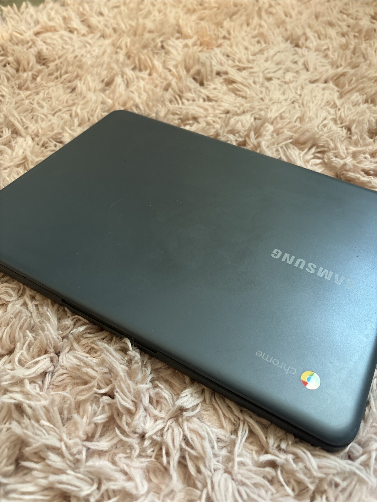 Samsung Chromebook 3 – Intel Dual-Core Celeron N3060, 11.6” HD, 4GB ram, 32GB