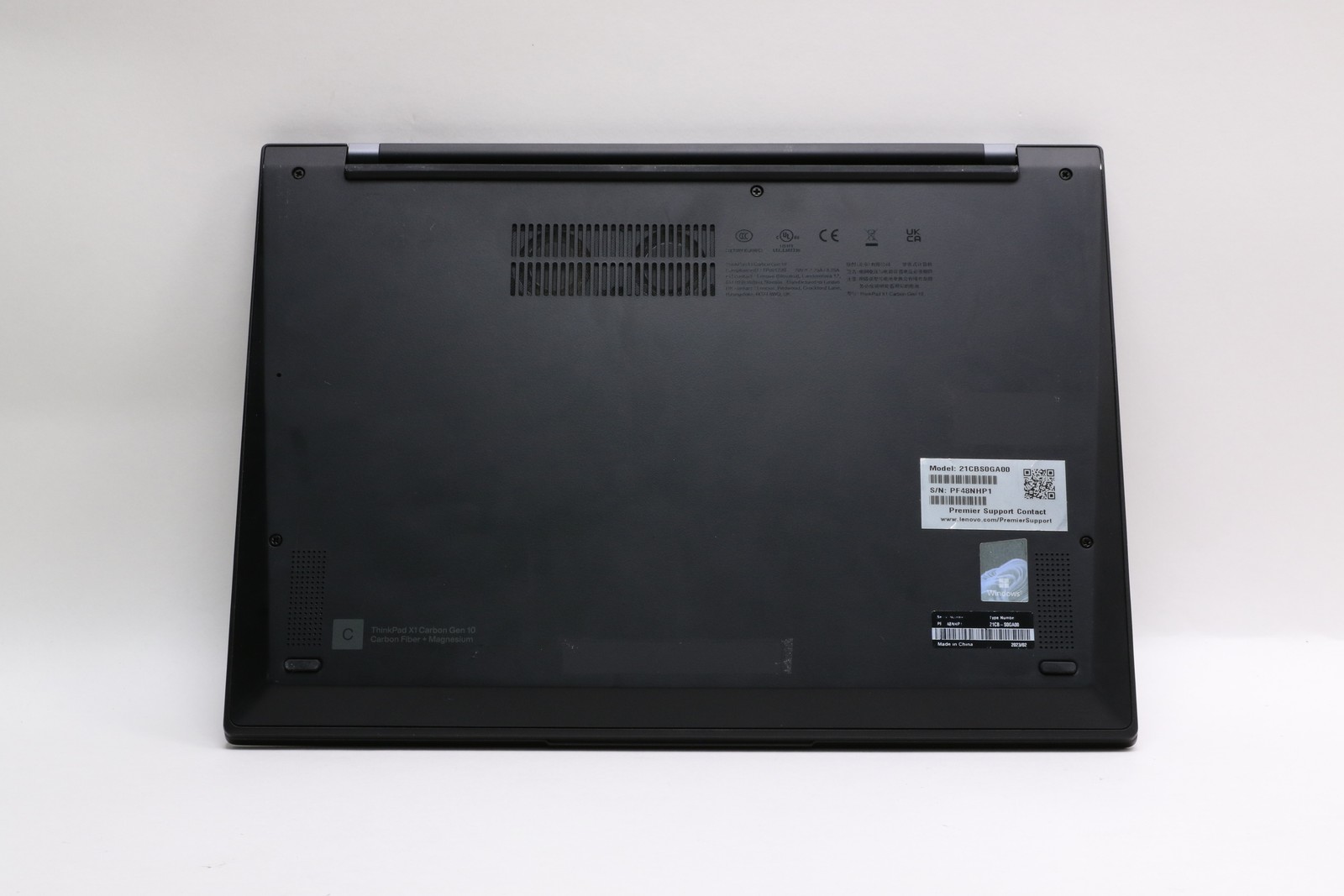 Read! 14″ UHD+ Lenovo Thinkpad X1 Carbon Gen 10, i7-1270P, 32GB, 1TB SSD
