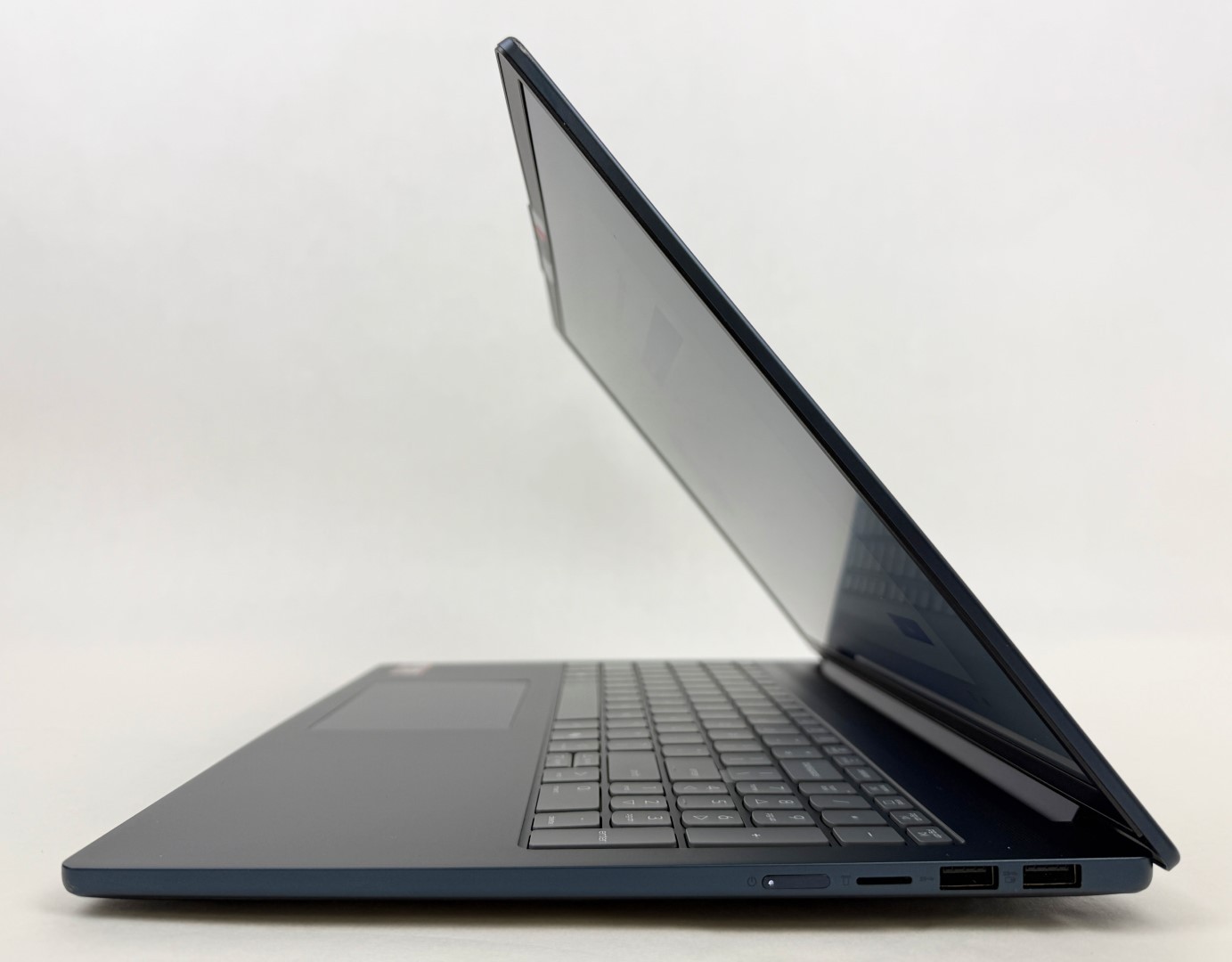 Lenovo IdeaPad Slim 5 16AKP10 16″ WUXGA Touch Ryzen AI 7 350 16GB 1TB SSD W11H