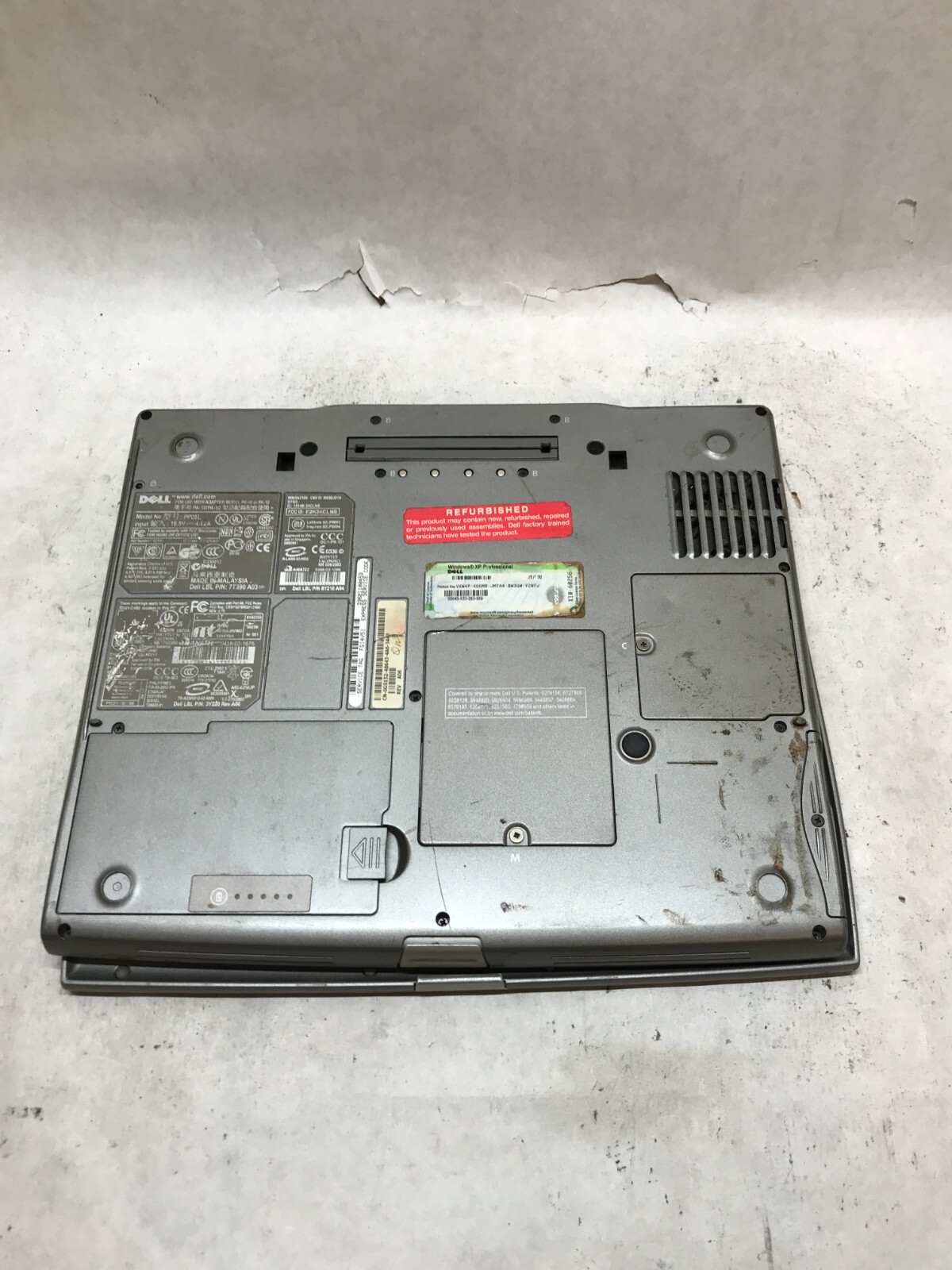 Dell Latitude D600 14.1″ Intel Pentium NO RAM NO HDD/OS For Parts NO POWER – DW