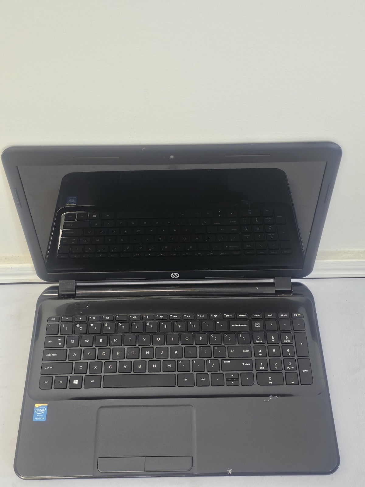 HP Notebook 15 Laptop – Intel Pentium N3520 – 4GB RAM 750GB HDD BAD BATT Win 10