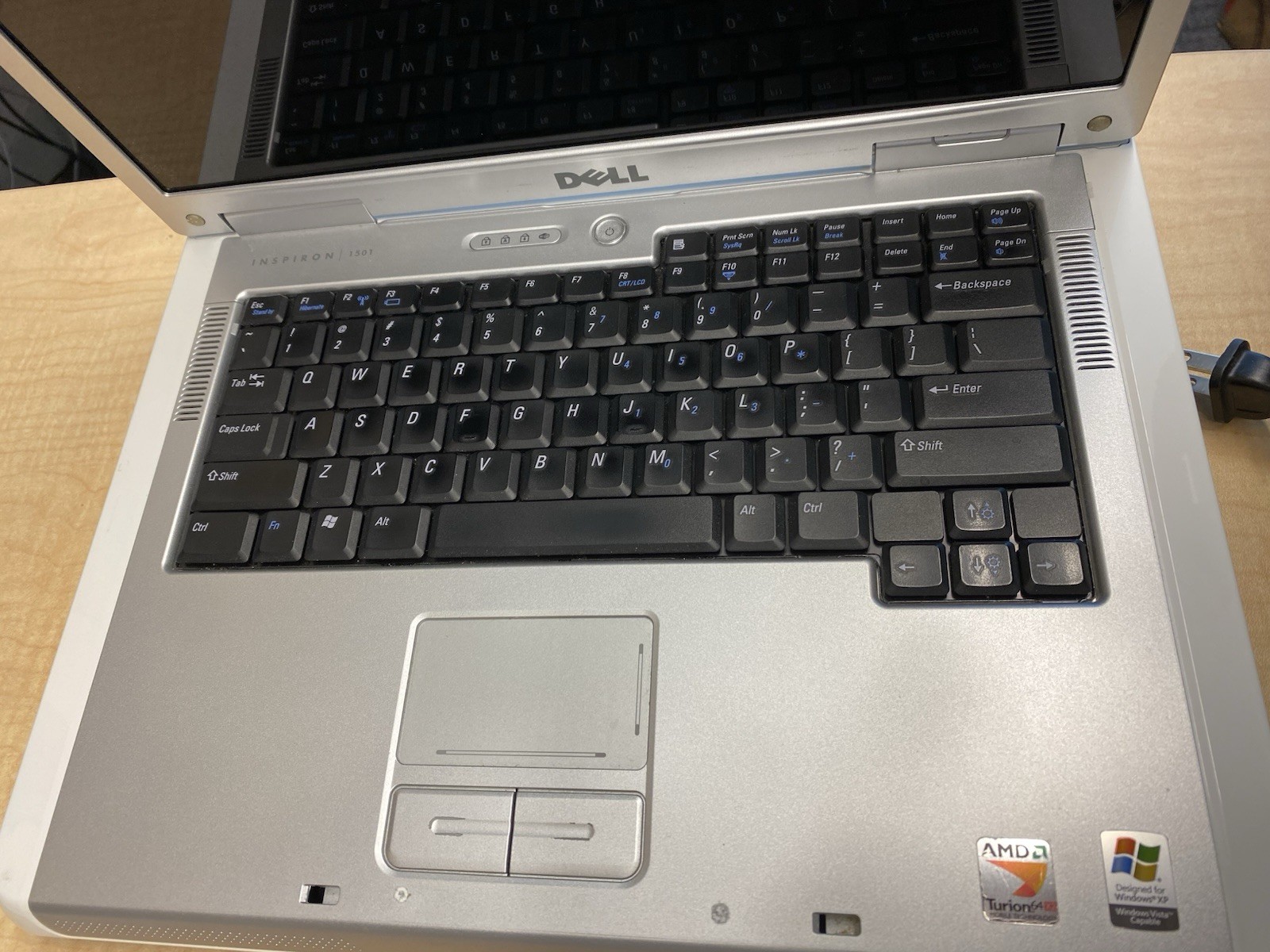 Dell Inspiron 1501 15″ AMD Turion 64 X2 2GB RAM 80GB HDD DVD 32-Bit Win 7 or XP