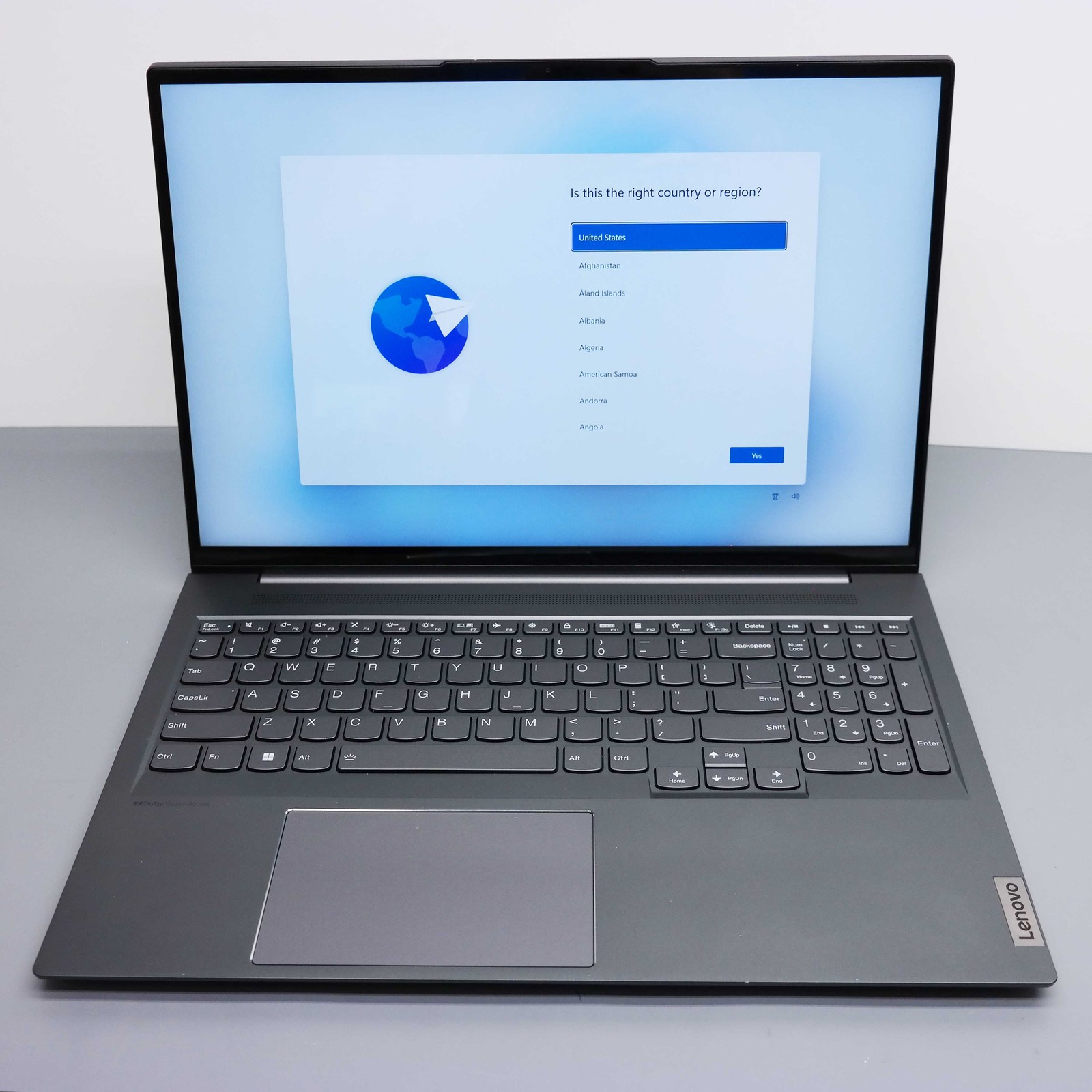 Lenovo Slim 7i 16″ Intel Core i7-12700H 16GB RAM 1TB SSD