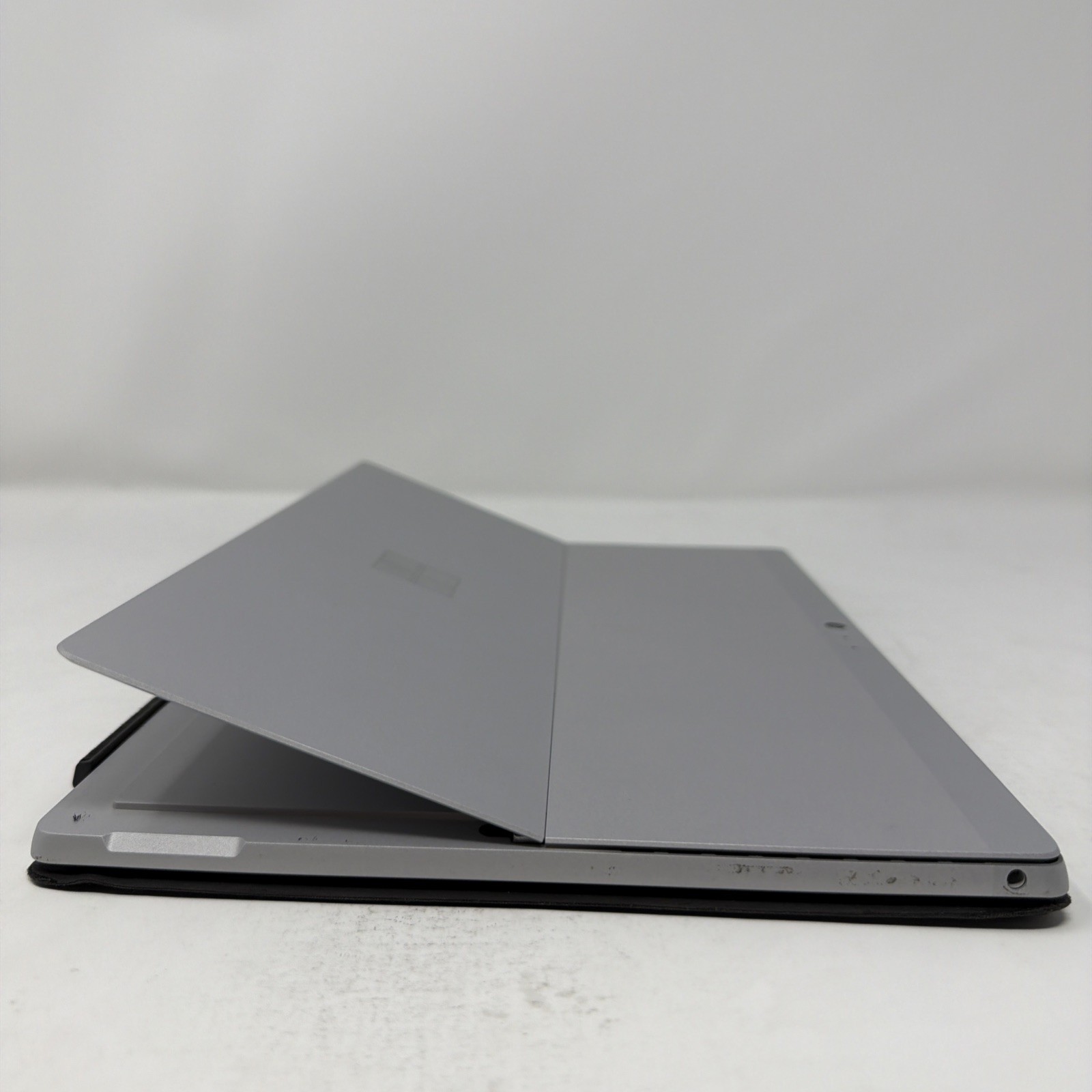 Microsoft Surface Laptop 1807 i5-7200U 8GB 256GB 13.5″ Touch READ