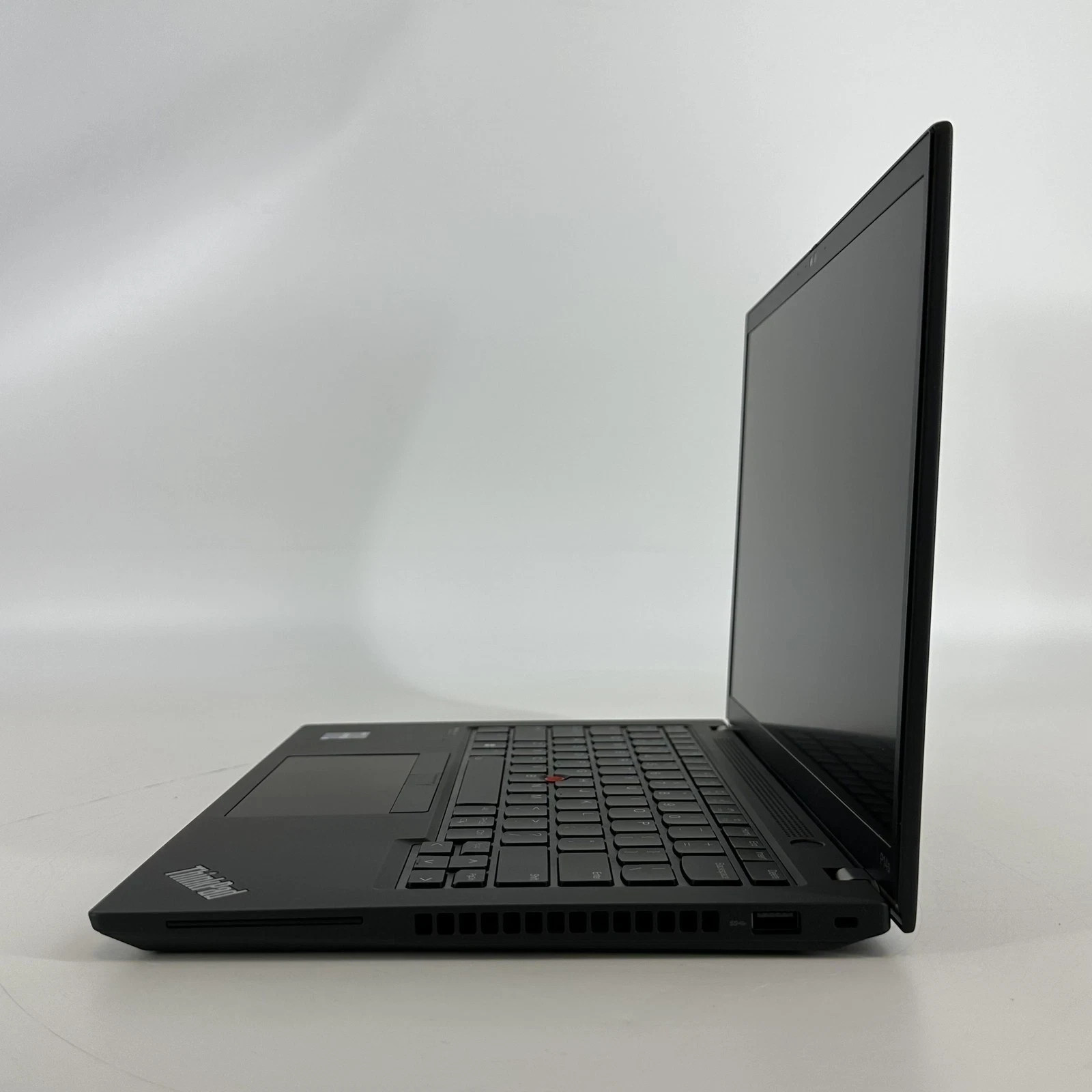 Lenovo ThinkPad P14s Gen 3 14″ FHD i5-1240P 16GB 256GB SSD NVIDIA T550 Win11 Pro