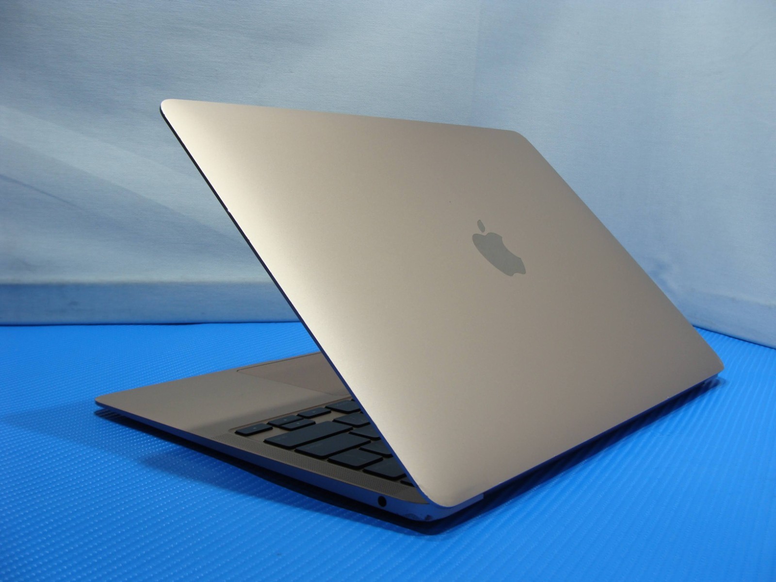 Apple MacBook Air 13″ A2179 (2020) i3-1000NG4 1.1GHz 8GB 256GB SSD Gold +PA