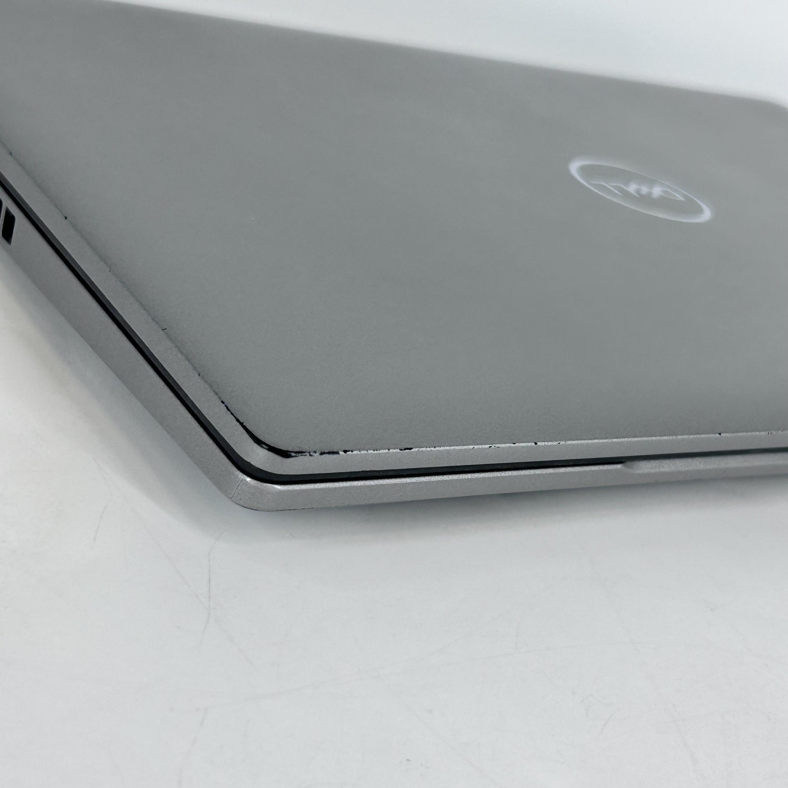 Dell Latitude 5520 15 FHD i5-1135G7 2.40GHz 16GB RAM 256GB SSD Good FRAME SPLIT