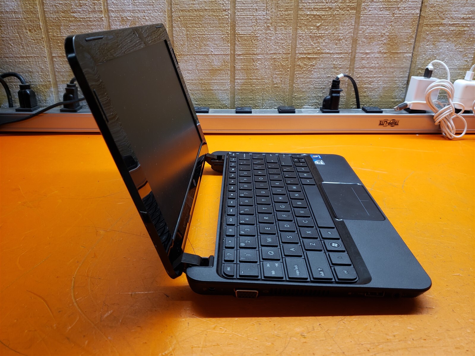 ⭐️⭐️⭐️⭐️⭐️ **READ** HP Mini 2102 Laptop Netbook *No Battery, HD or RAM*