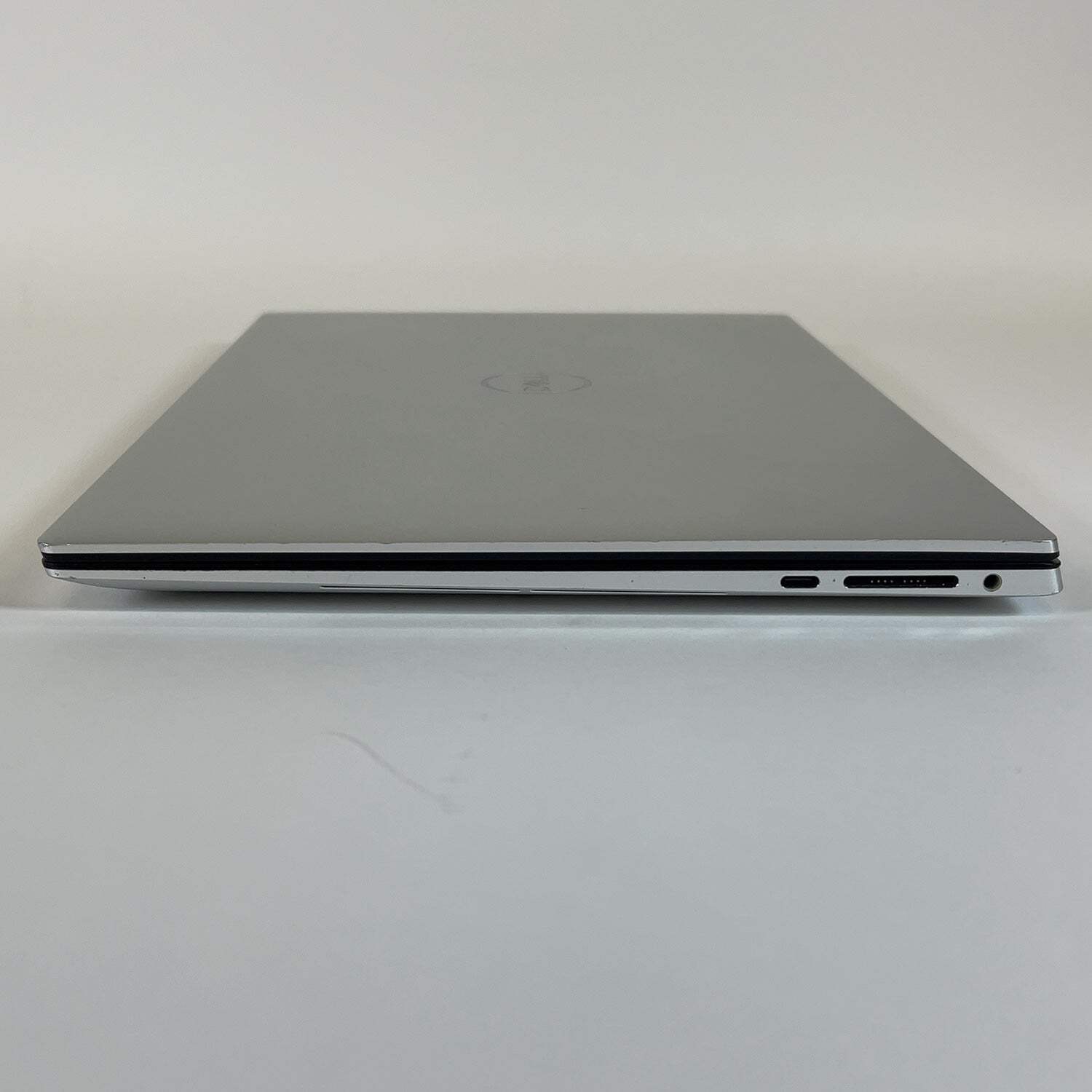 Dell XPS 15 9520 15.6″ i5-12500H 2.5GHz 16GB RAM 512GB SSD