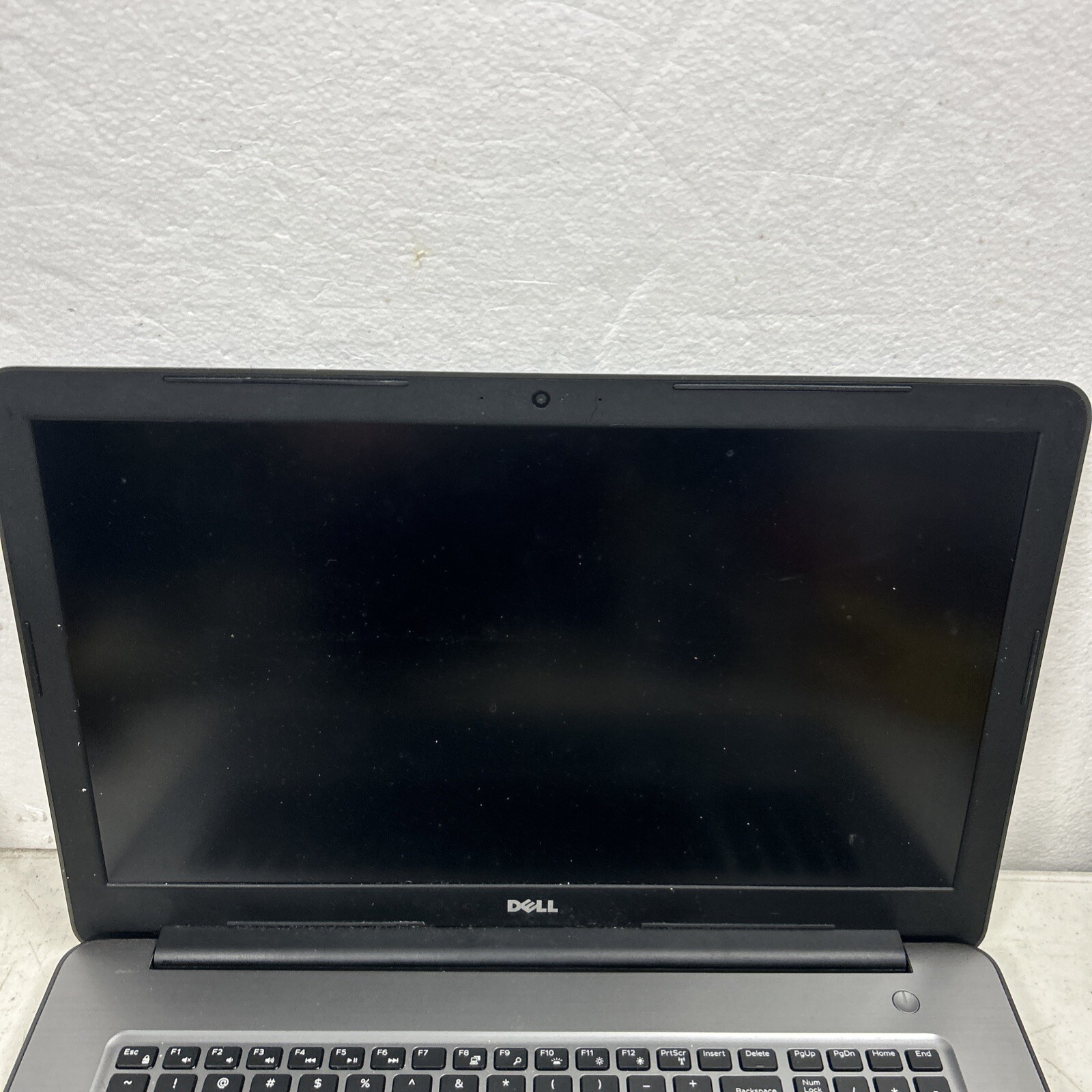 Dell Inspiron 5000 Series 5765 17.3″ Laptop AMD Radeon R5 2.4GHz 8GB RAM 1TB HDD