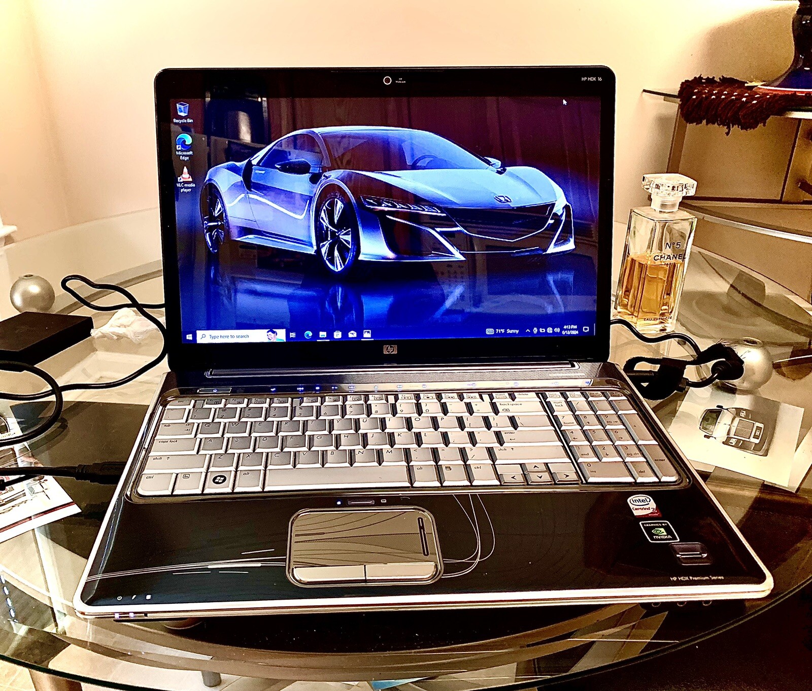 HP HDX 16 laptop