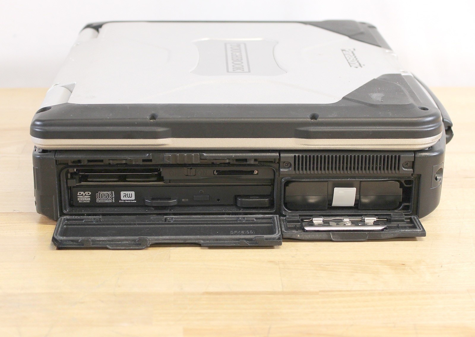 Panasonic ToughBook CF-31 i5-5300U 2.30GHz 8GB RAM No Drive