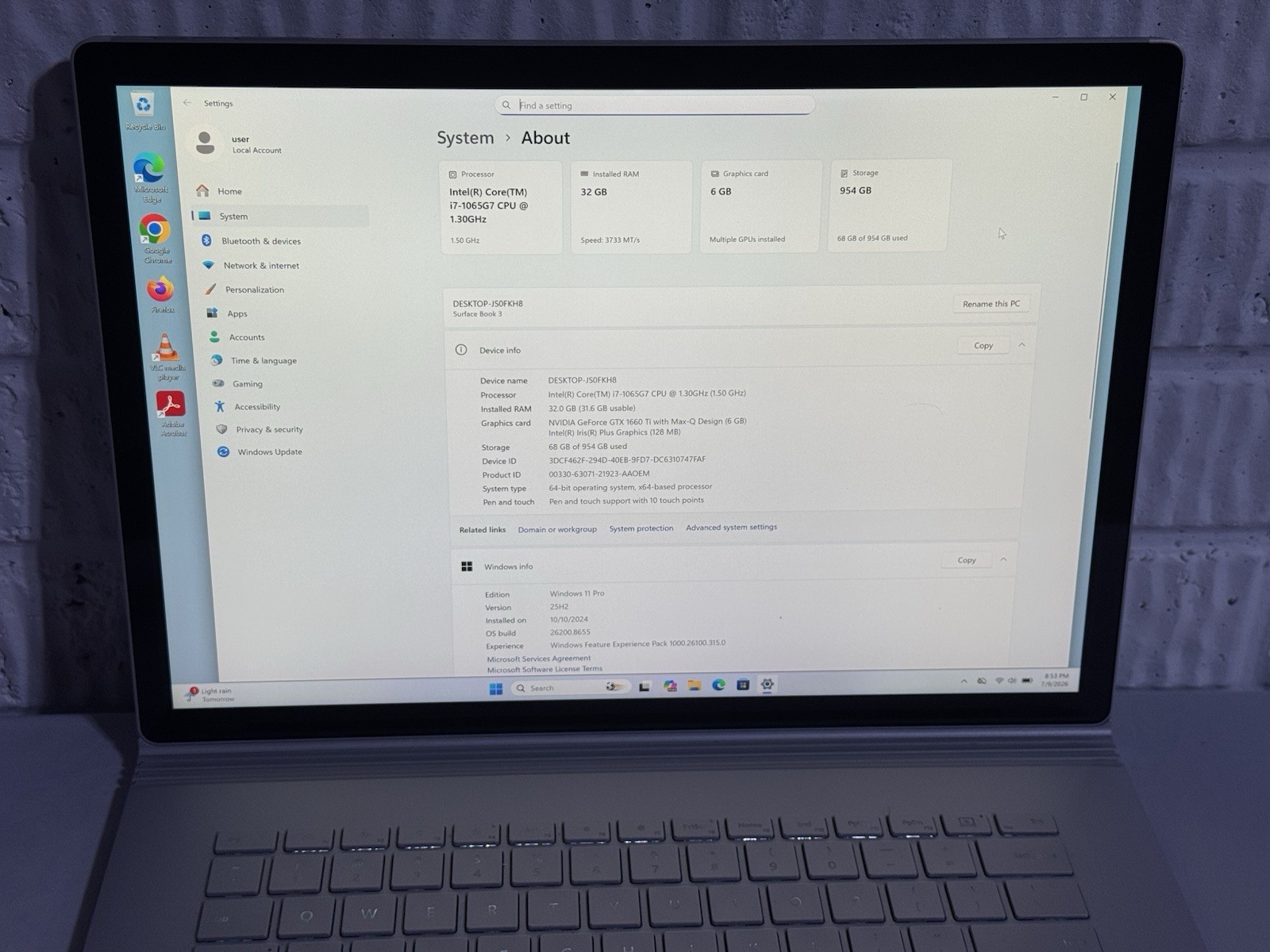 Microsoft Surface Book 3 1899 TOUCHSCREEN Intel i7 10th, 1tb, 32GB Laptop ONLY!