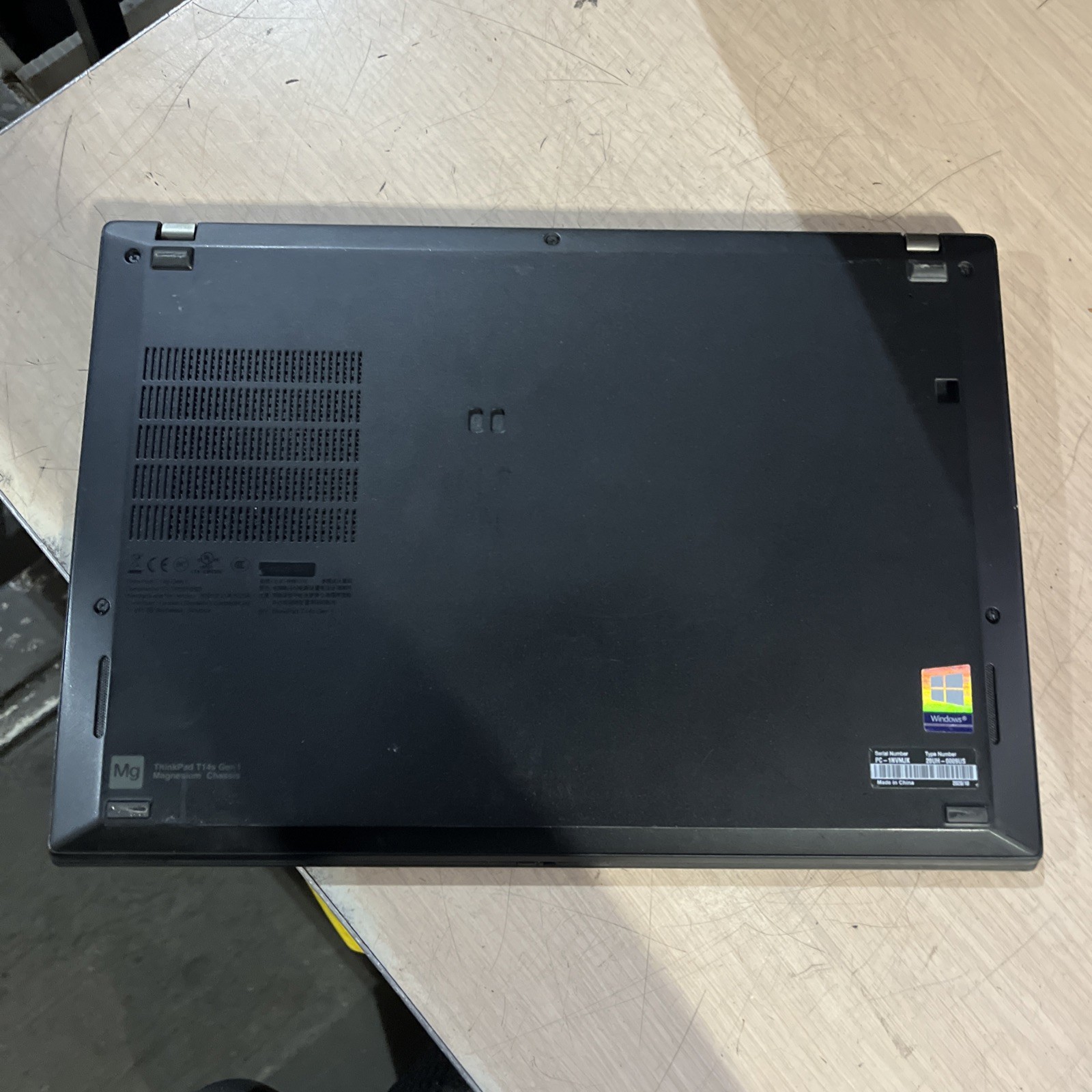 LENOVO THINKPAD T14S AMD RYZEN 5 PRO 4650U 2.10GHZ 8GB RAM NO HD