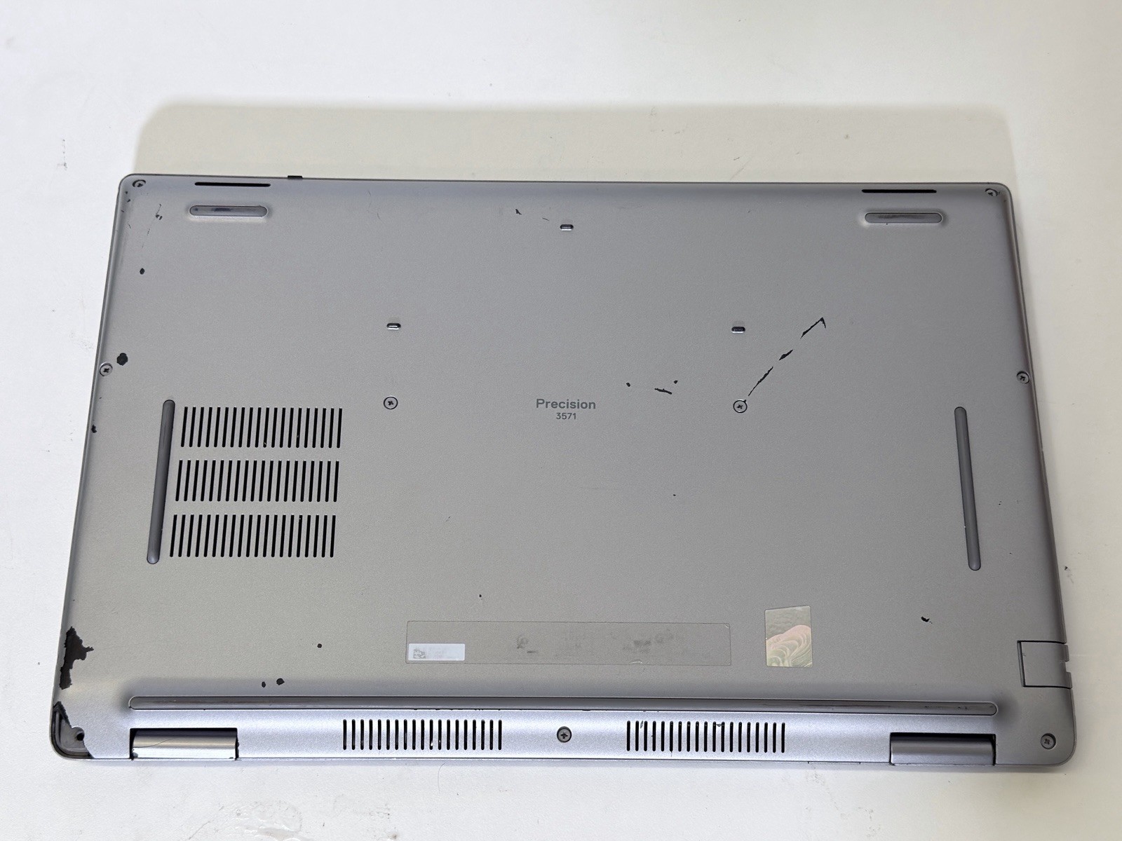 Dell Precision 3571 i5-12600H 12-Core 16GB 512GB 15.6″ WIn11P