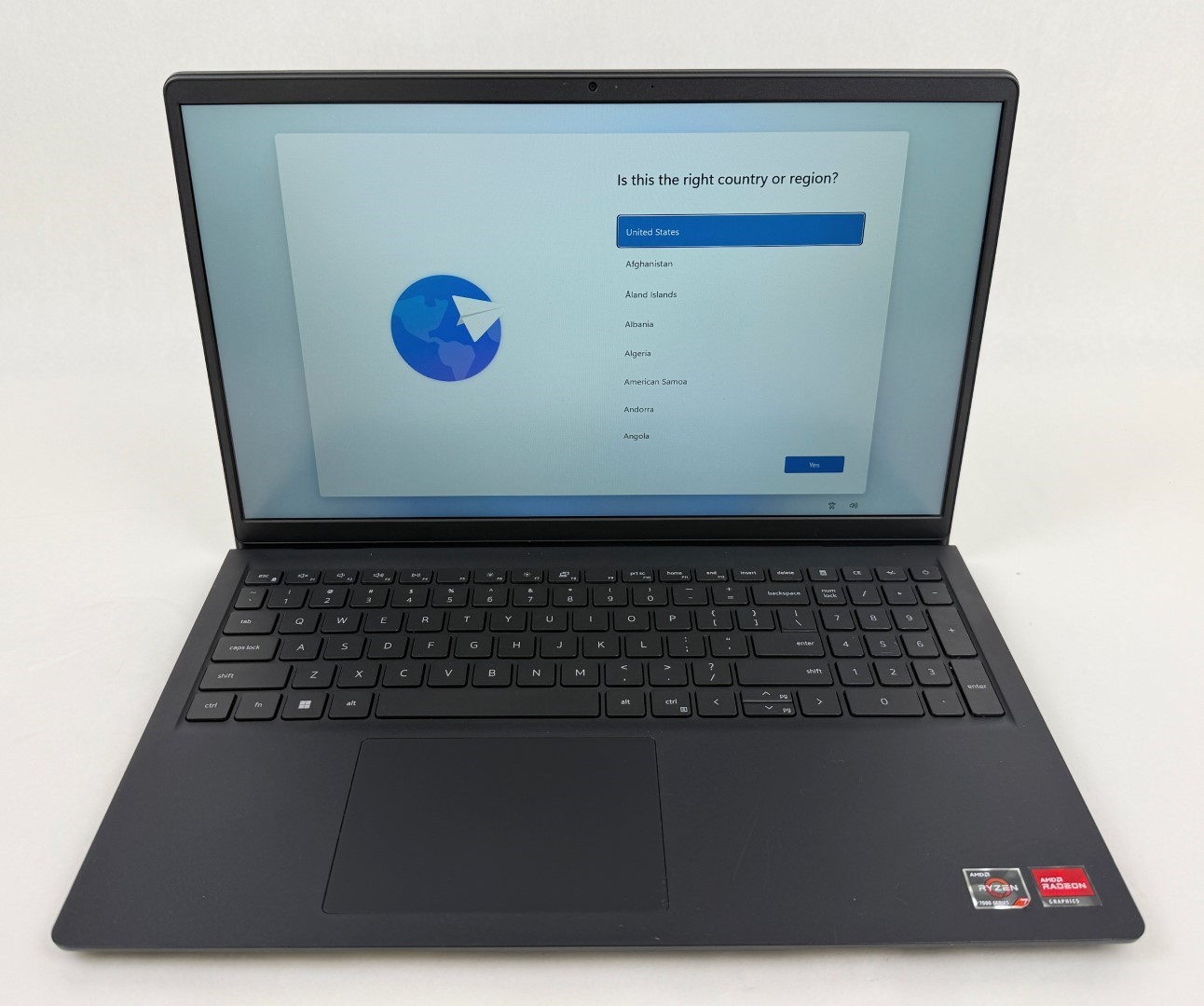 Dell Inspiron 15 3535 15.6″ FHD Touch Ryzen 7 7730U 16GB 512GB SSD W11 Scratches