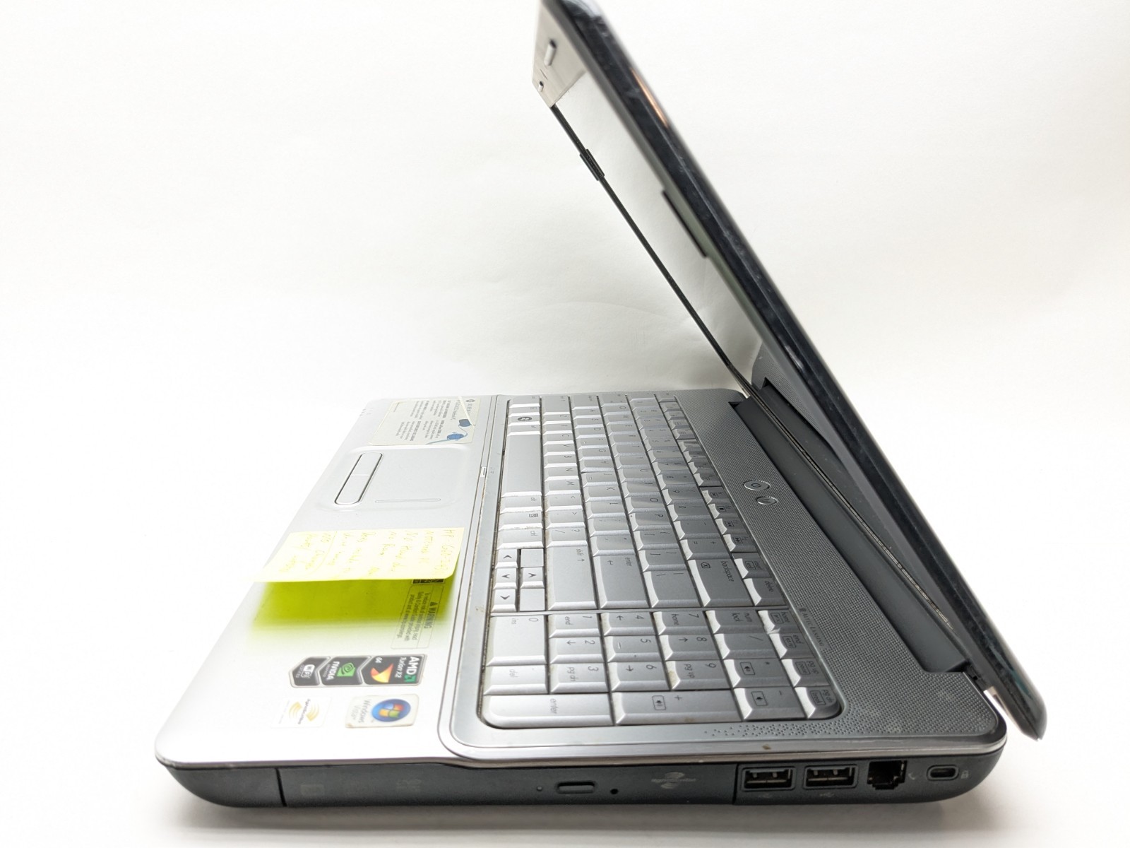 HP g60-243cl Notebook Pc Laptop SILVER For Parts 16″ Diagonal