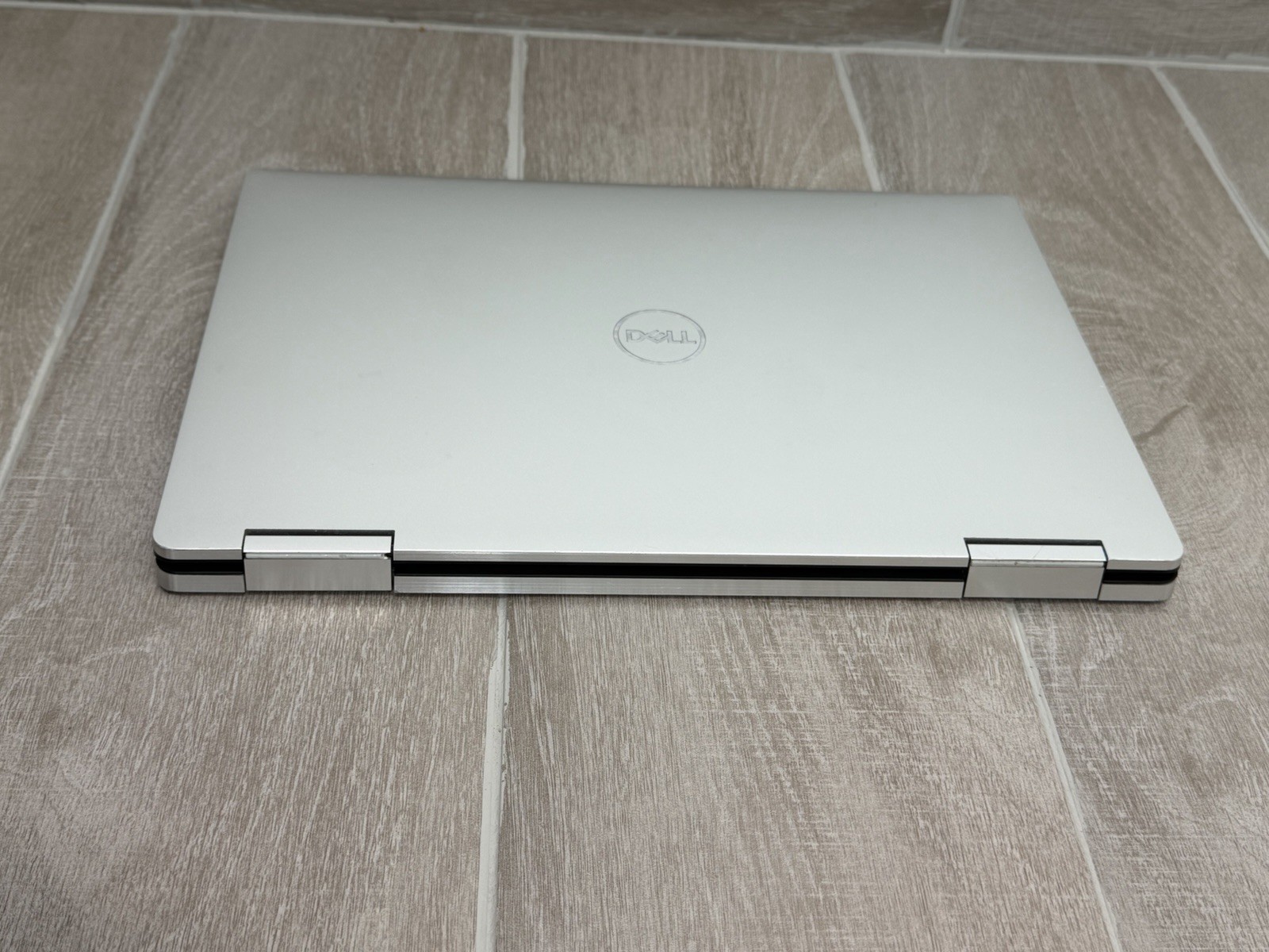 Dell XPS 13 9310 2-in-1 13″ Touch Laptop Core i7-1165G7 16GB RAM 256GB NVMe SSD