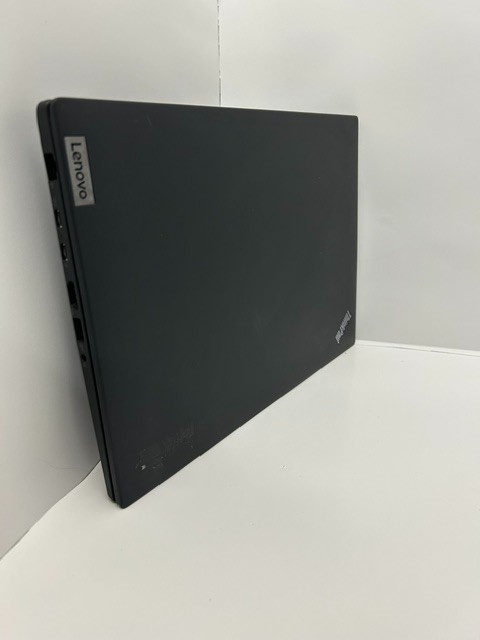 Lenovo ThinkPad P14 Gen 3 14″ Laptop 16 GB RAM 256 SSD Windows 11- Good