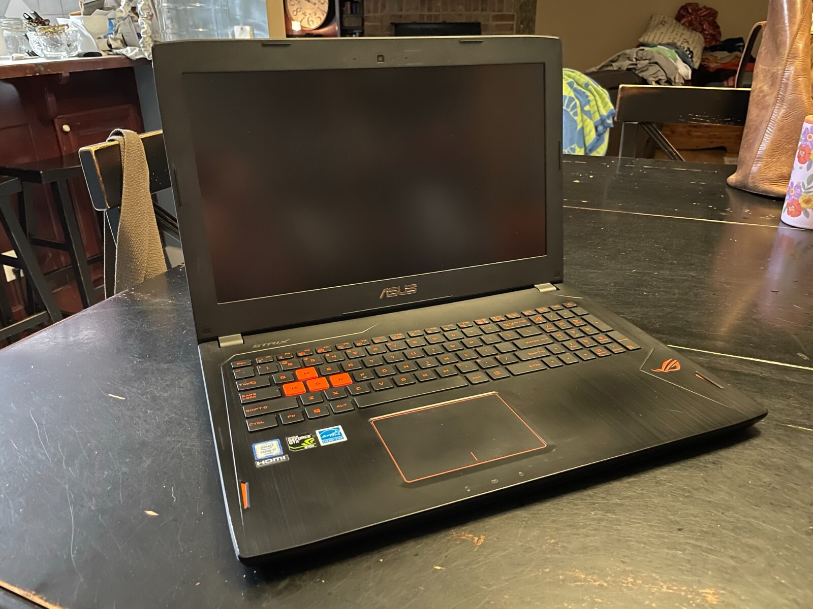 Asus GL502V i7 6th Gen 2.6GHz. 12GB Ram, 1Tb SSD, NVIDIA 970M, Windows 10