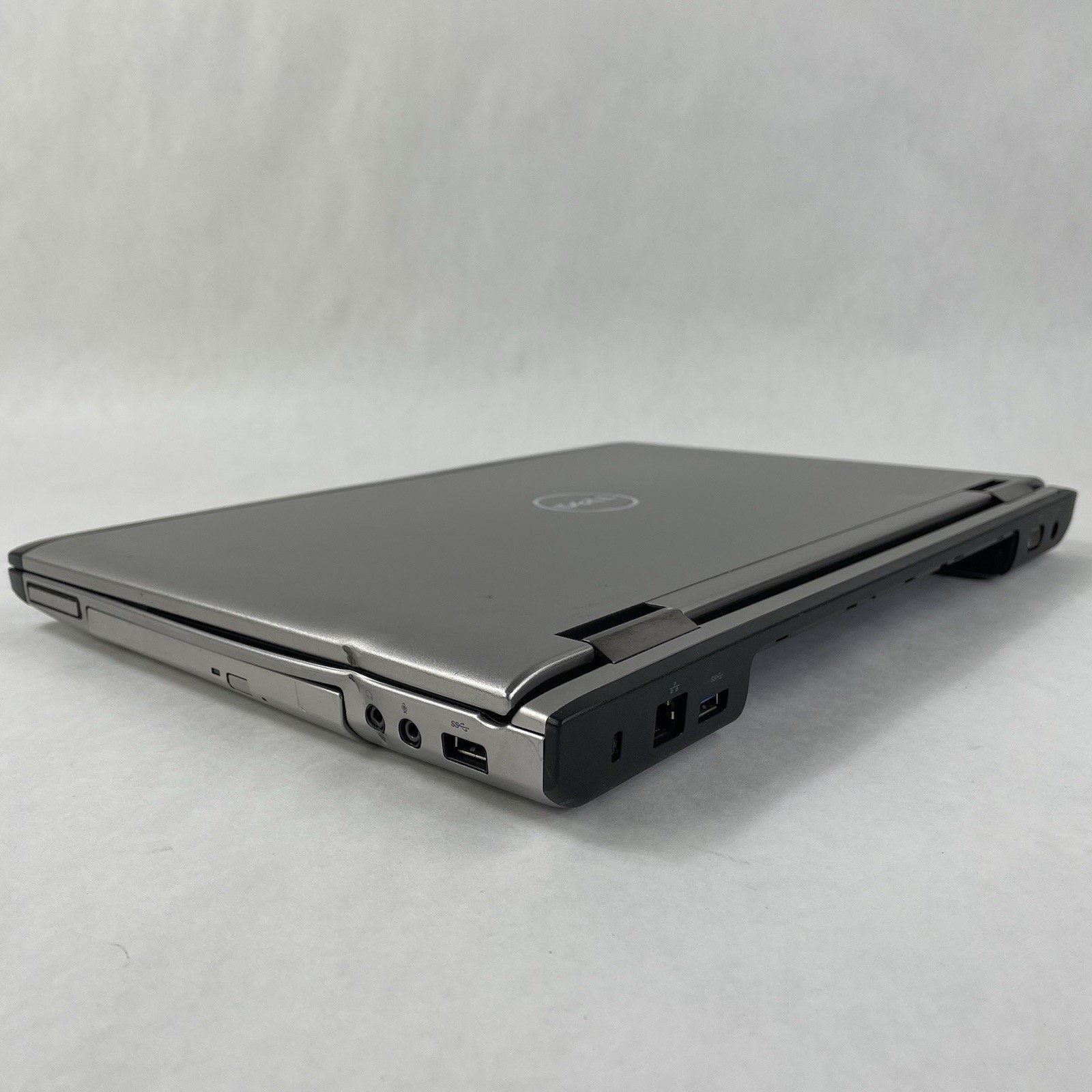 Dell Vostro 3550 15.6″ i3-2310M 2.10 GHz 4 GB RAM No SSD/OS/AC/Battery – Dents