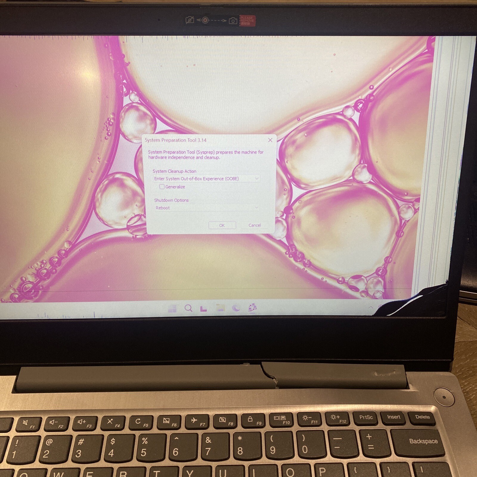 Lenovo IdeaPad 3 14” I3-1115G4 Screen Crack Body Crack Too For Parts