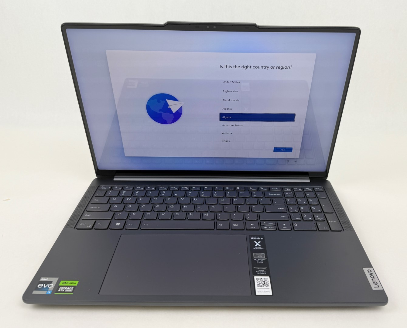 Lenovo Slim Pro 9i 16″ 3.2K Mini LED Touch Core i9-13905H 32GB 1TB RTX 4050 W11H