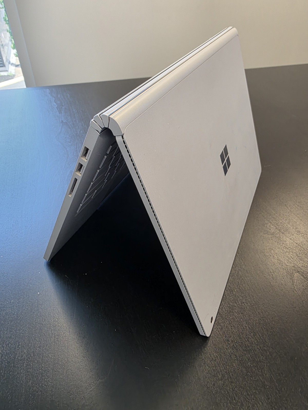 Microsoft Surface Book Intel Core i7-6600u 16GB RAM 512GB SSD with Dock