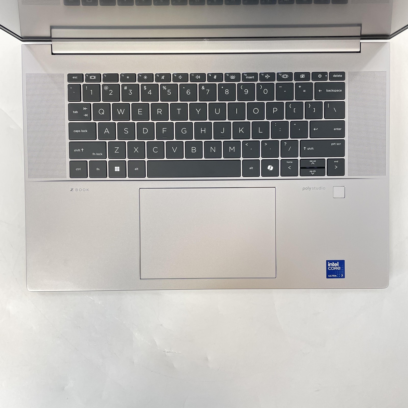 HP ZBook Studio 16 G11 UHD+ 1.4 GHz Ultra 7 165H 32GB 512GB SSD RTX 1000 Ada